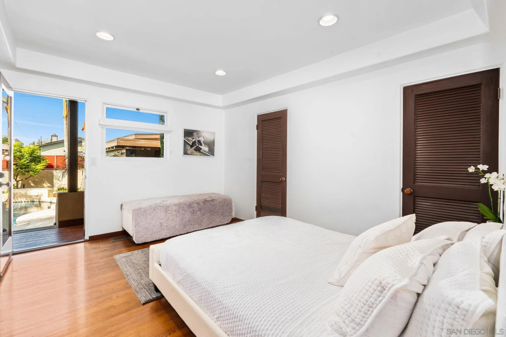 1728 West Lewis
