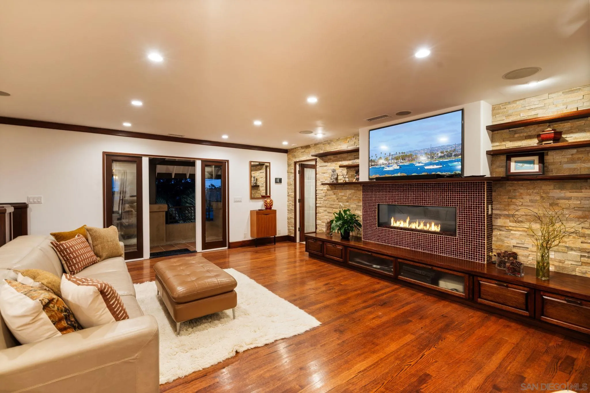 1728 West Lewis