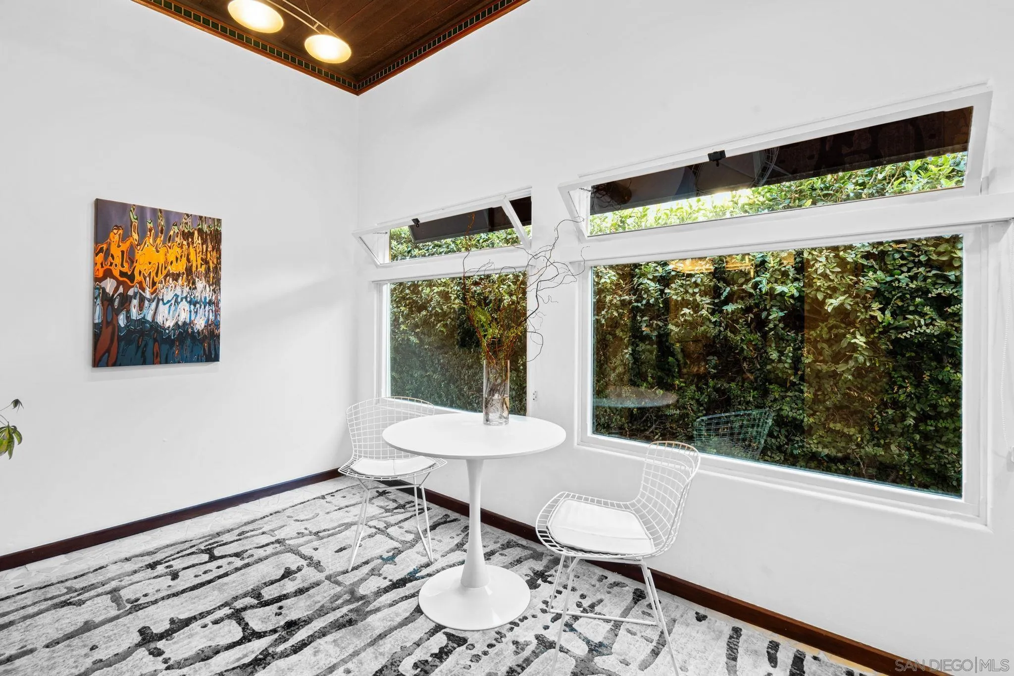 1728 West Lewis