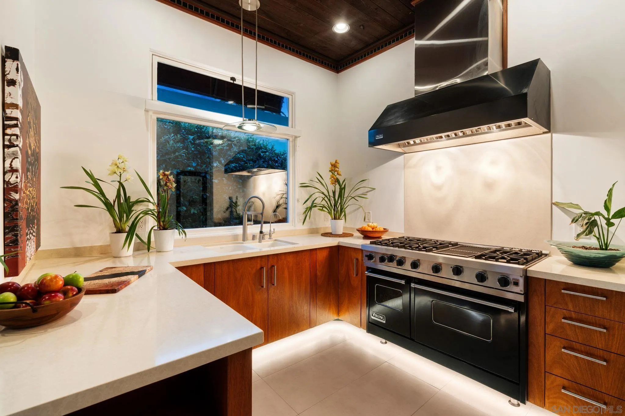 1728 West Lewis