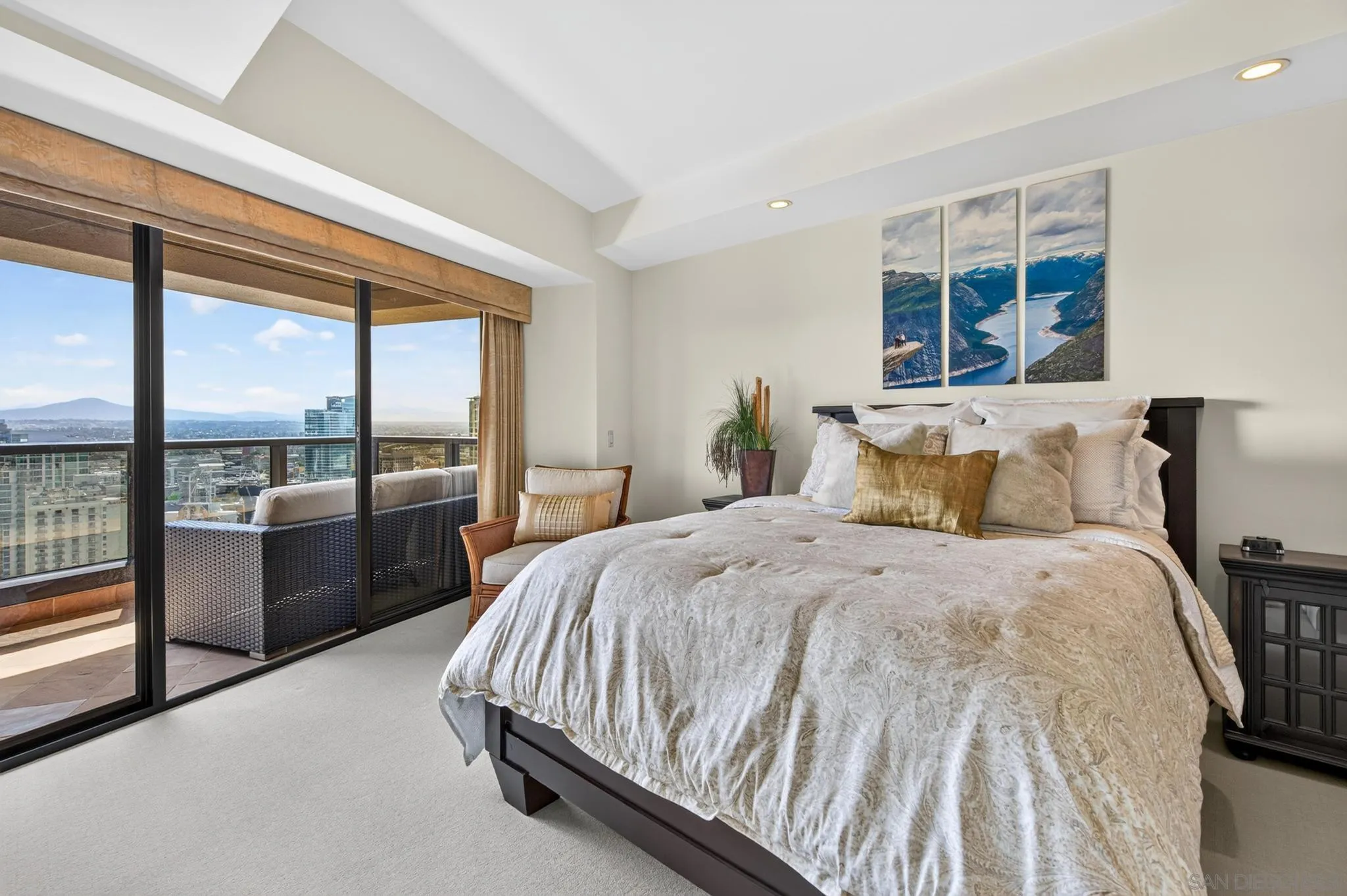 200 Harbor Unit 3001