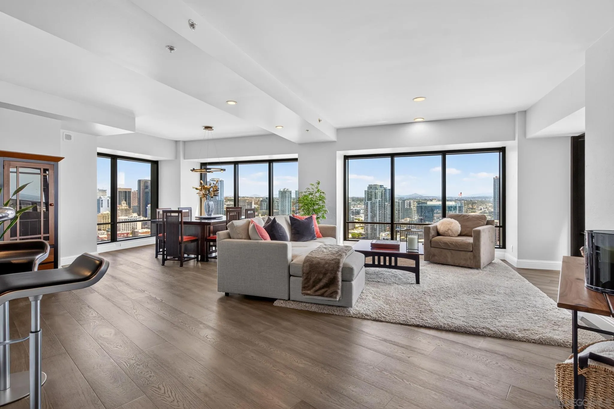 200 Harbor Unit 3001