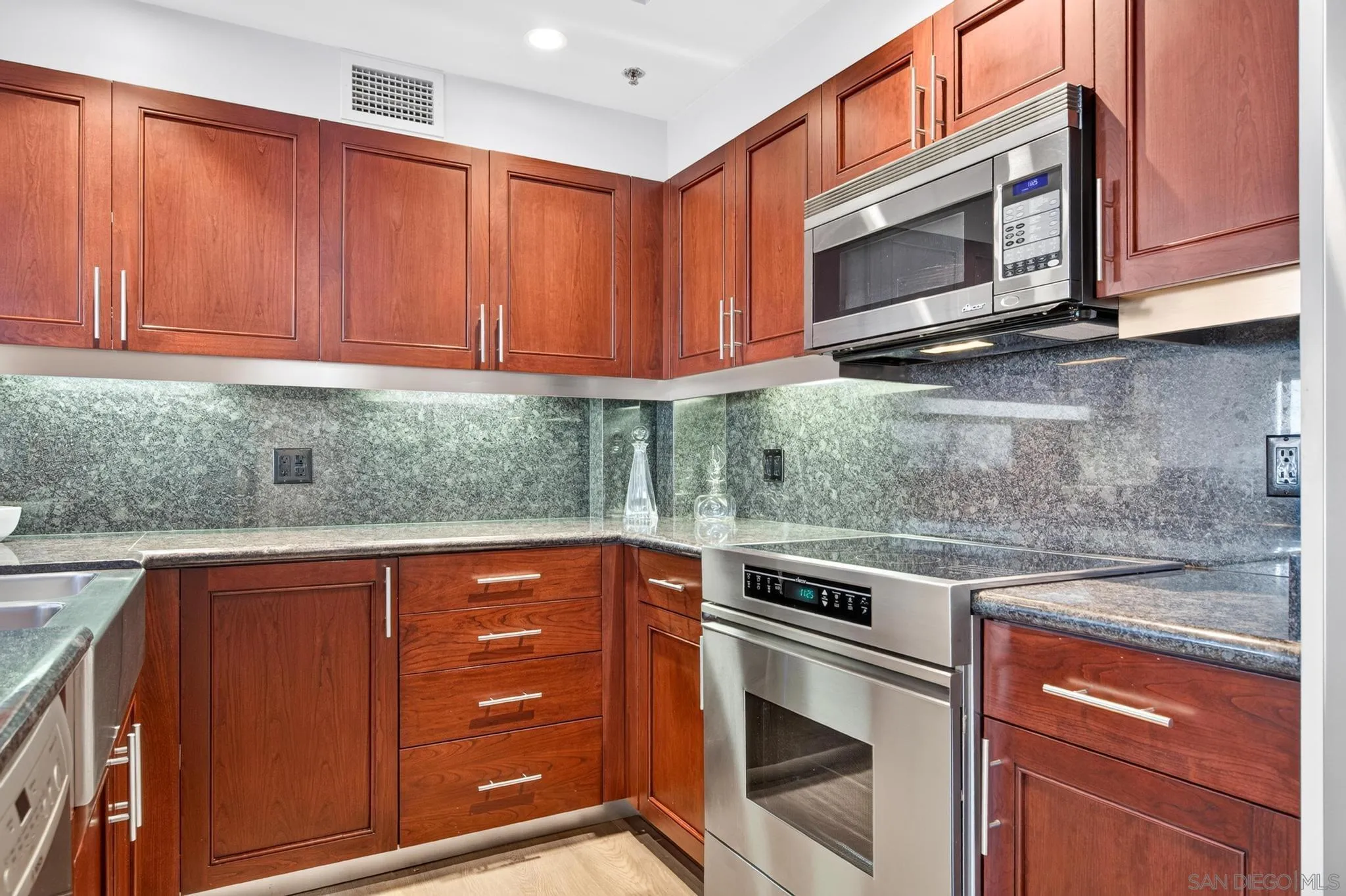 200 Harbor Unit 3001