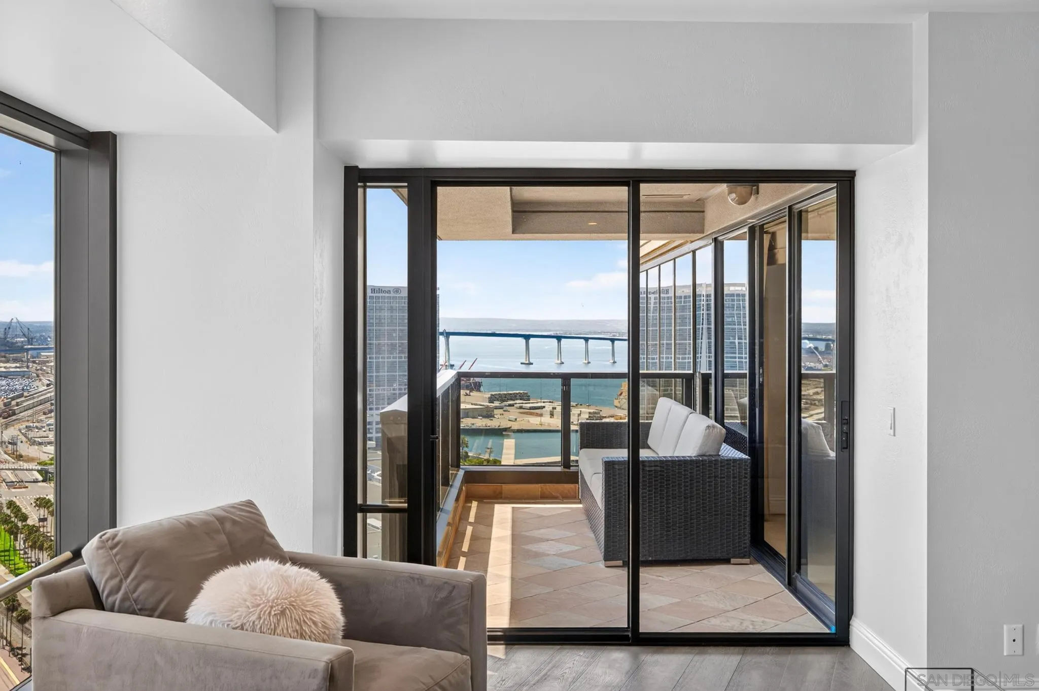 200 Harbor Unit 3001