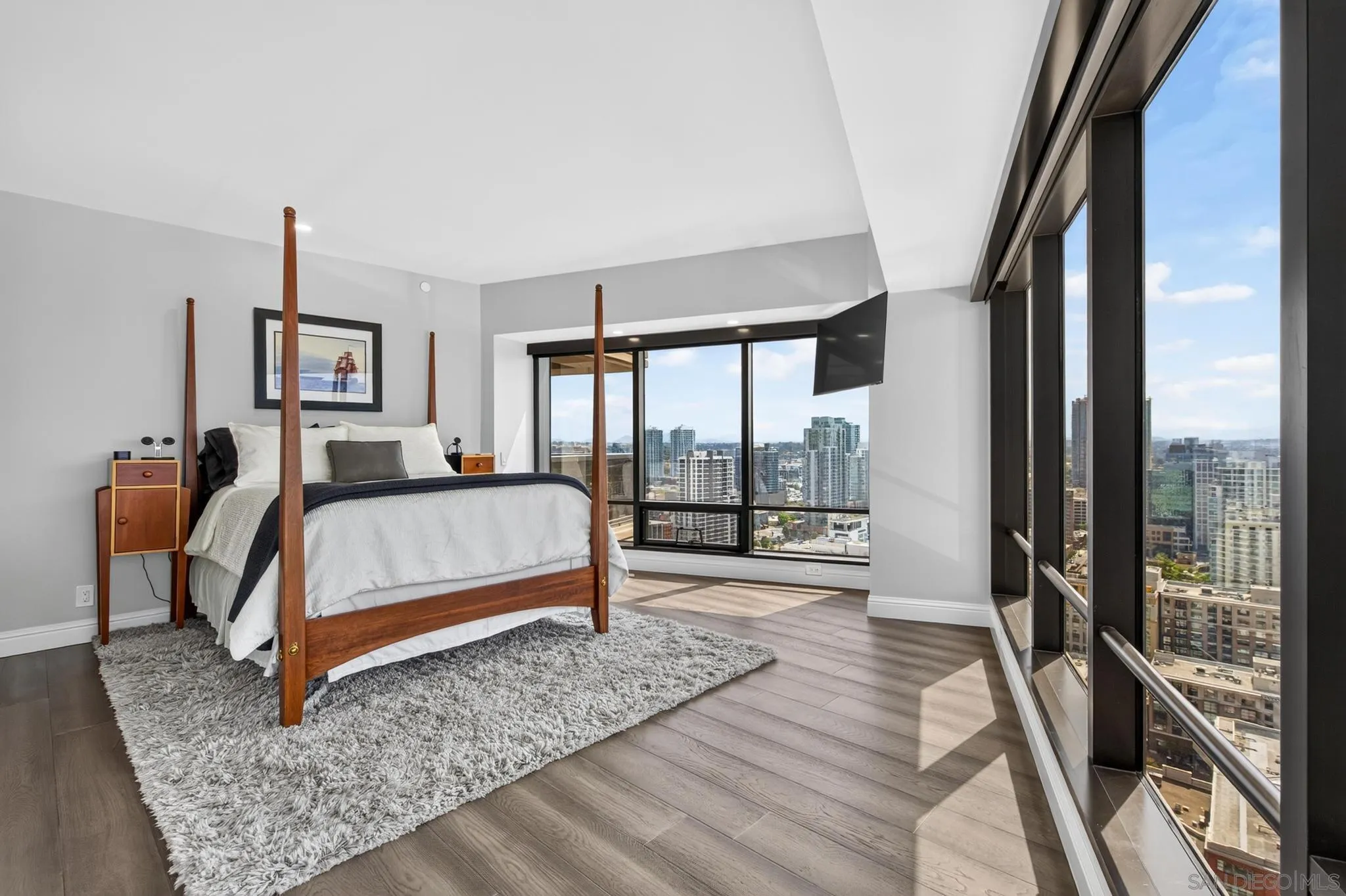 200 Harbor Unit 3001