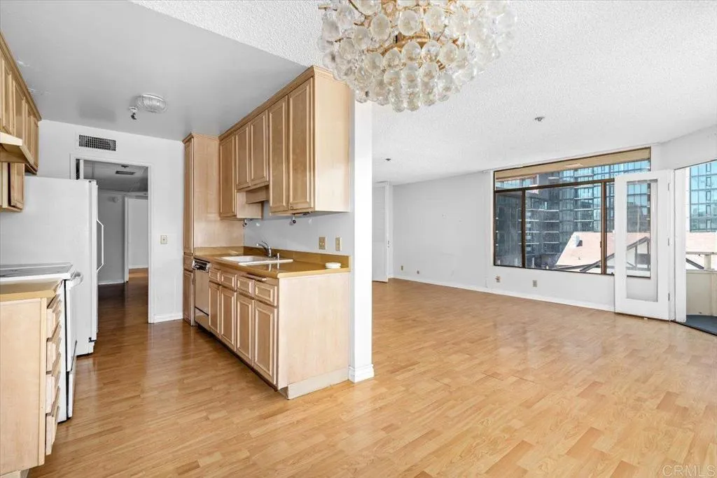 3290 6th Avenue Unit 4c