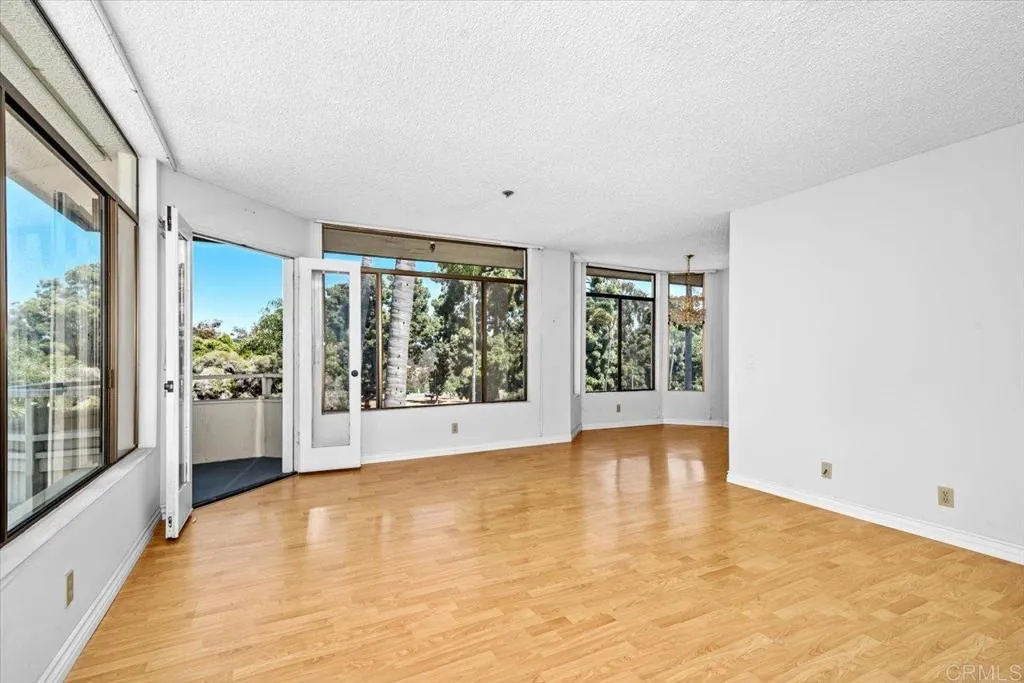 3290 6th Avenue Unit 4c