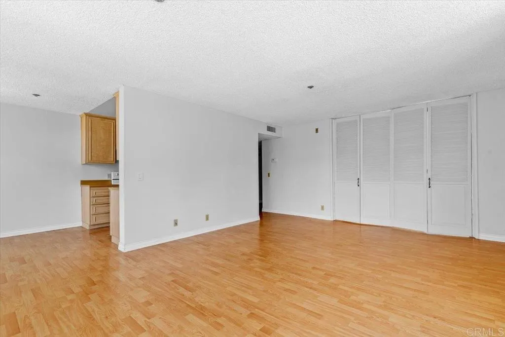 3290 6th Avenue Unit 4c