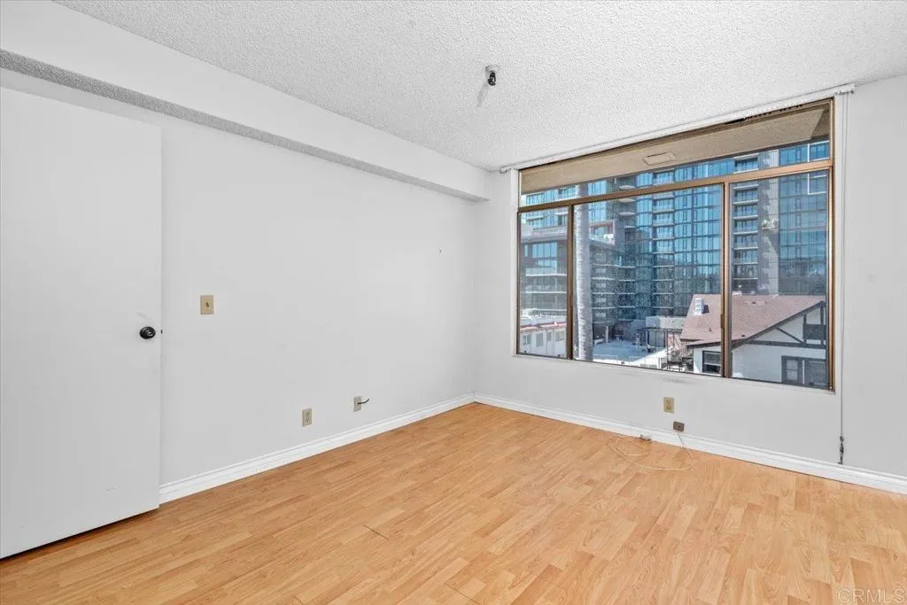 3290 6th Avenue Unit 4c