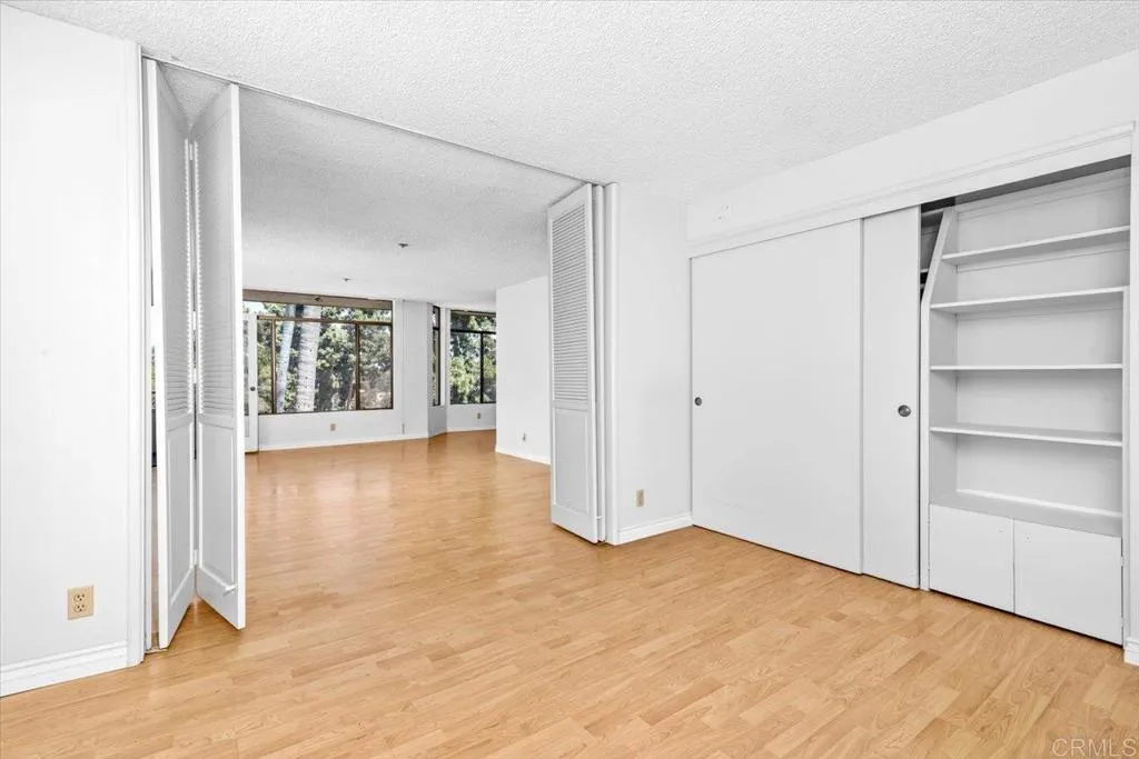 3290 6th Avenue Unit 4c