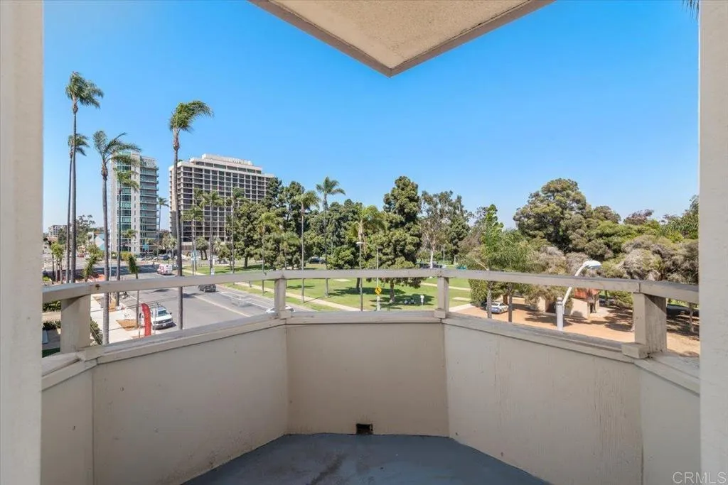 3290 6th Avenue Unit 4c