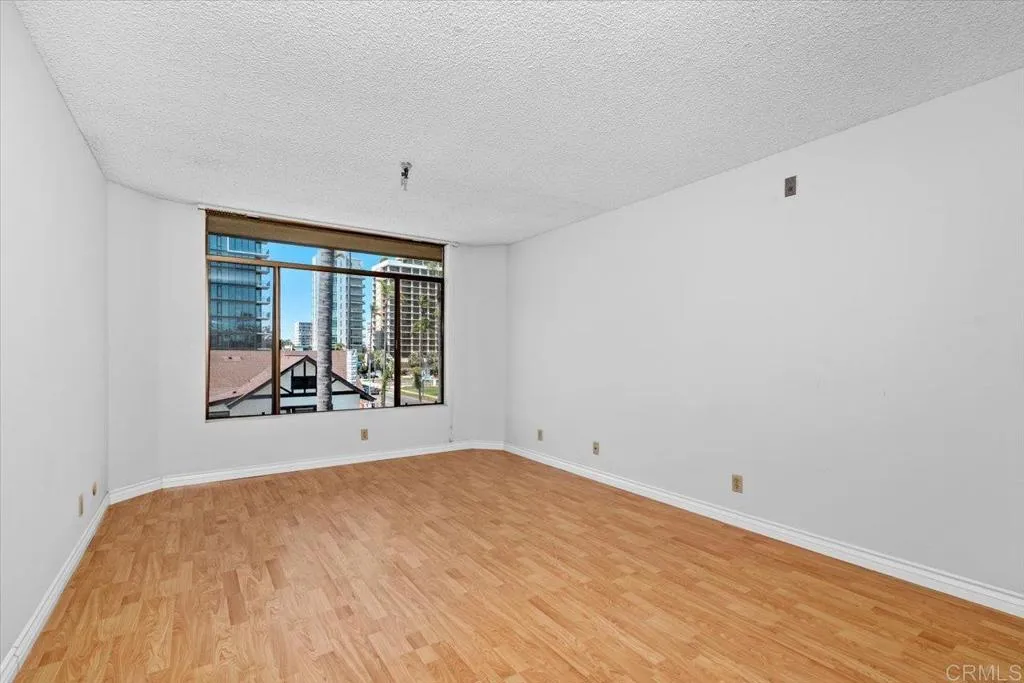 3290 6th Avenue Unit 4c