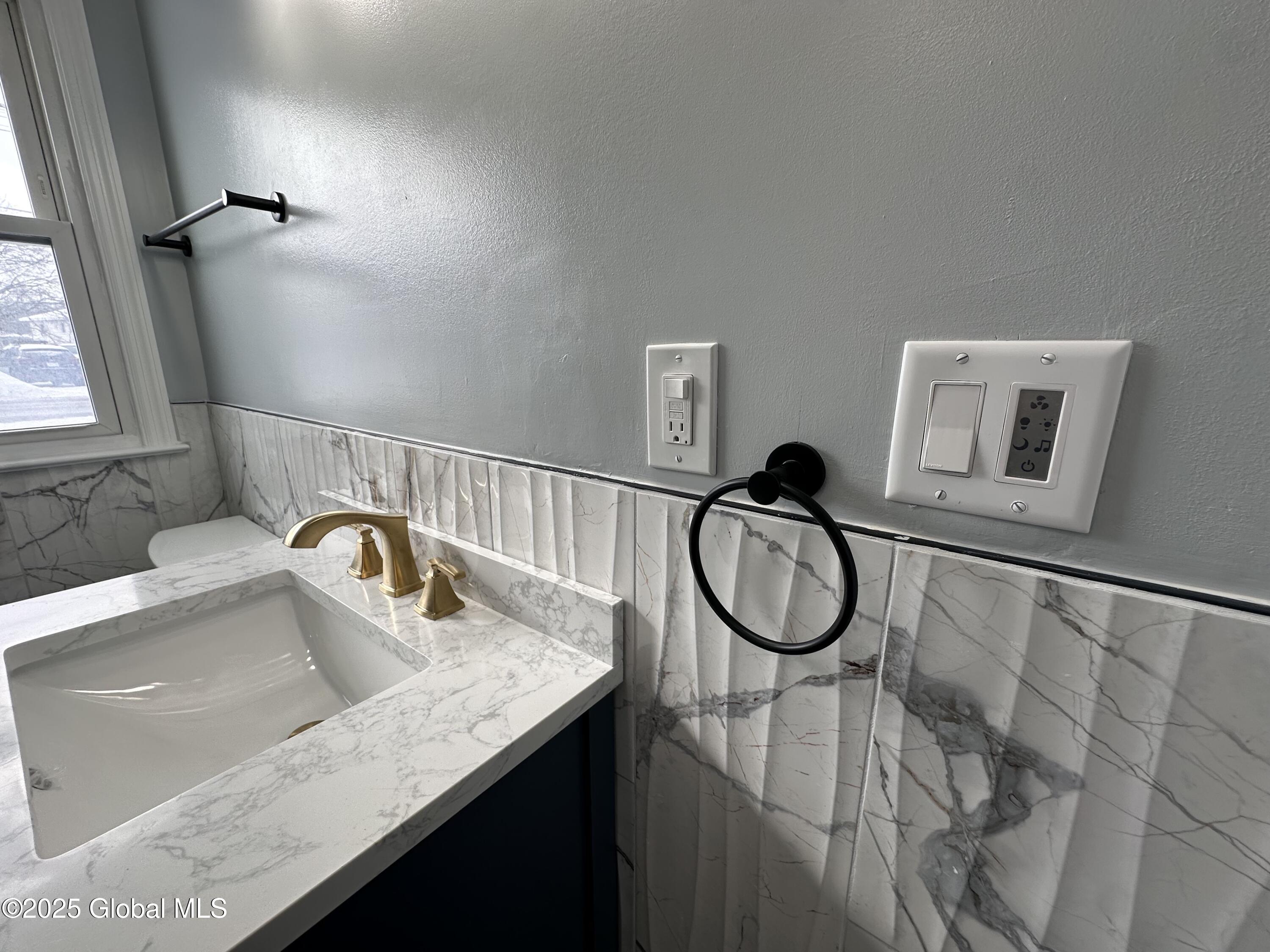 237 Old Niskayuna Road