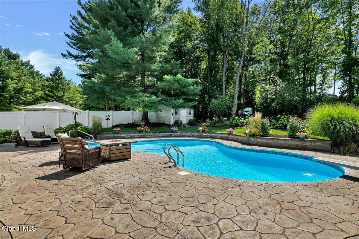 35 Willowbrook Terrace