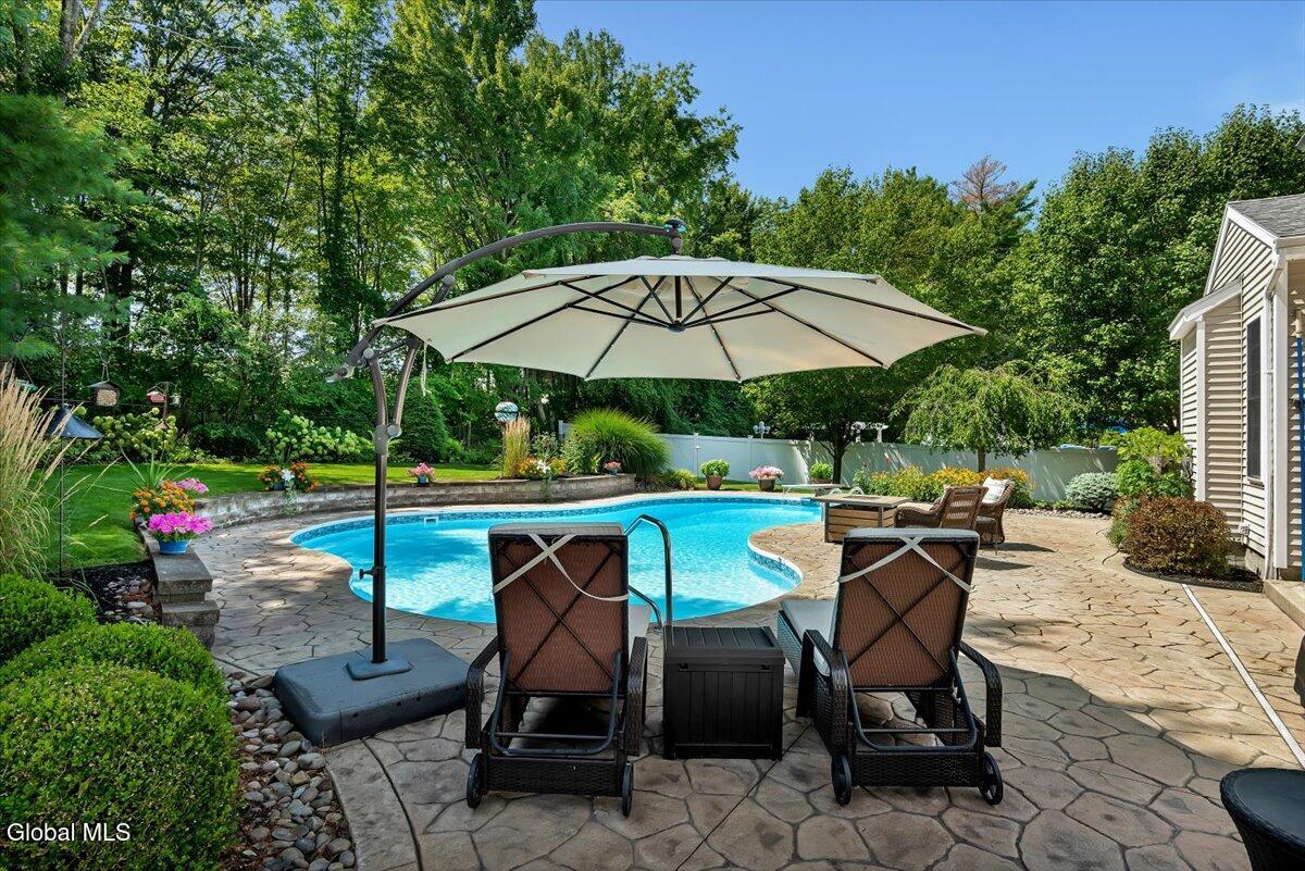 35 Willowbrook Terrace