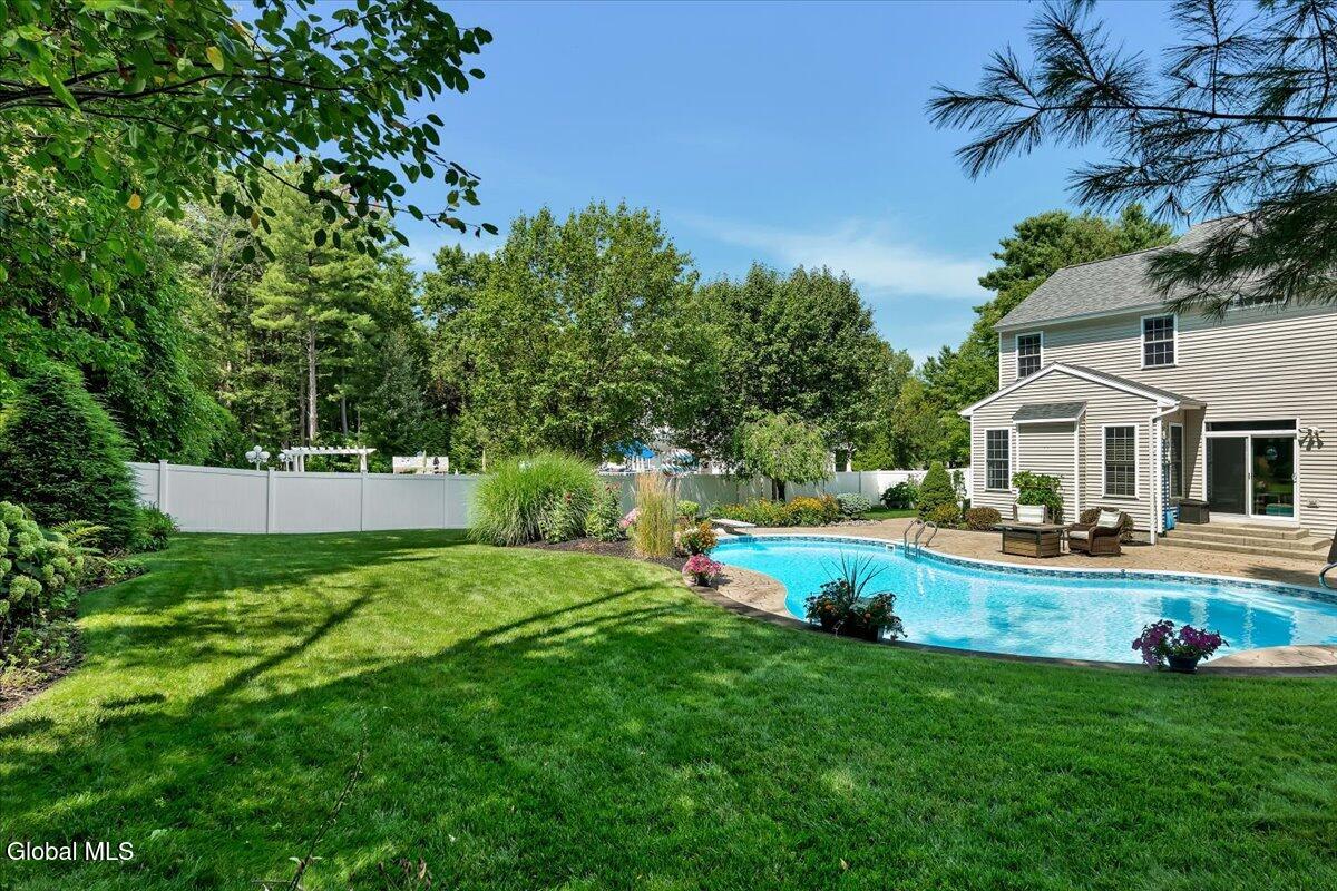 35 Willowbrook Terrace