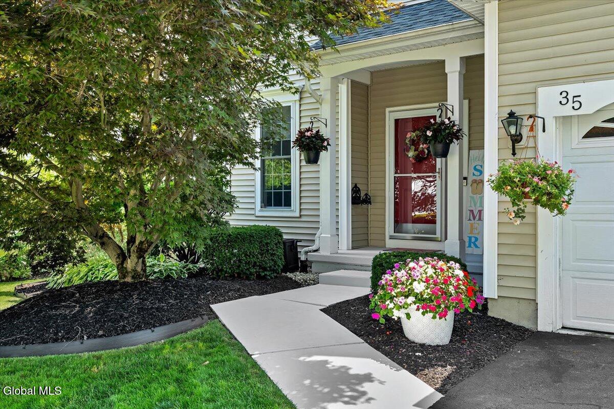 35 Willowbrook Terrace