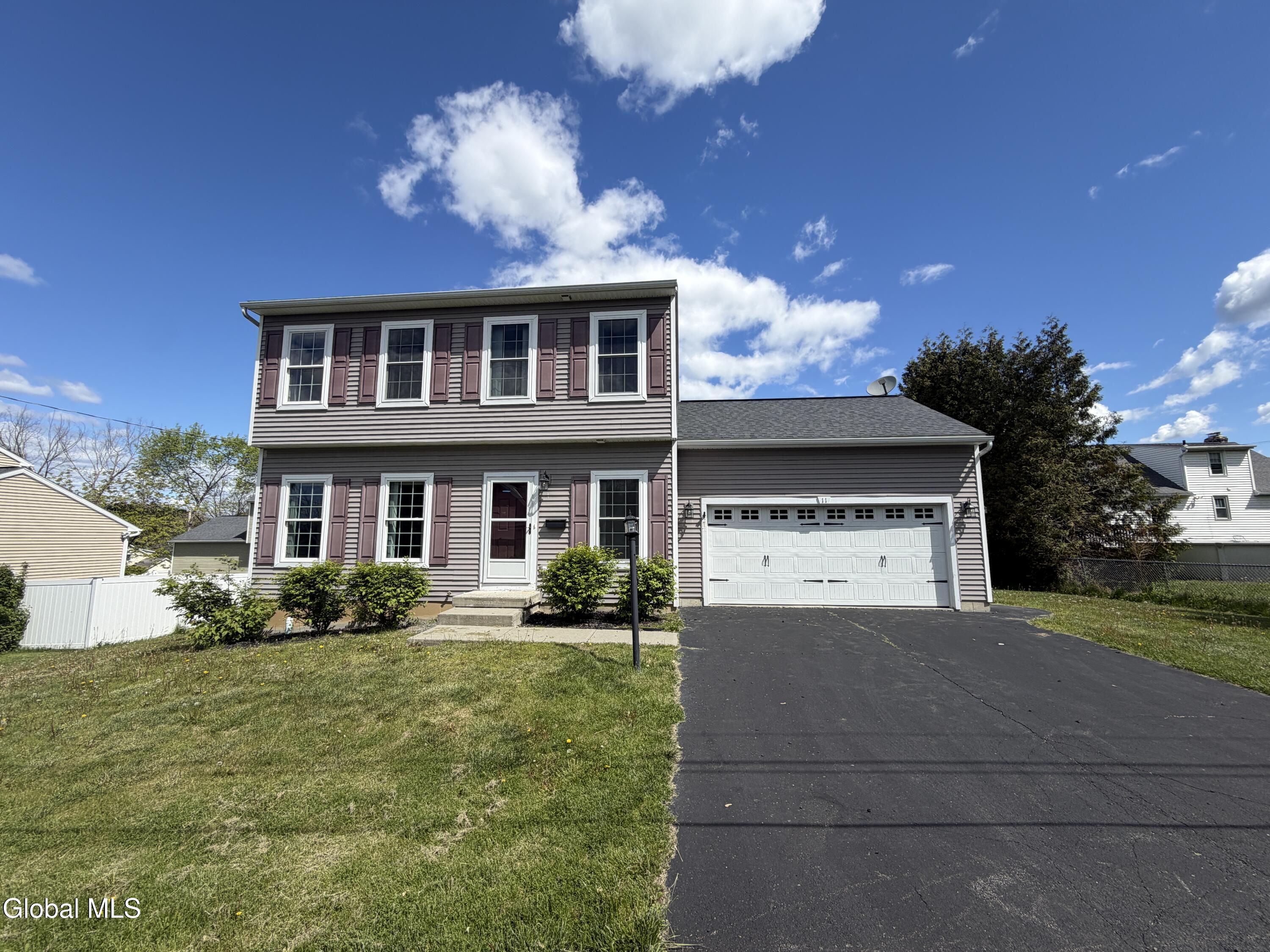 11 Highland View Avenue