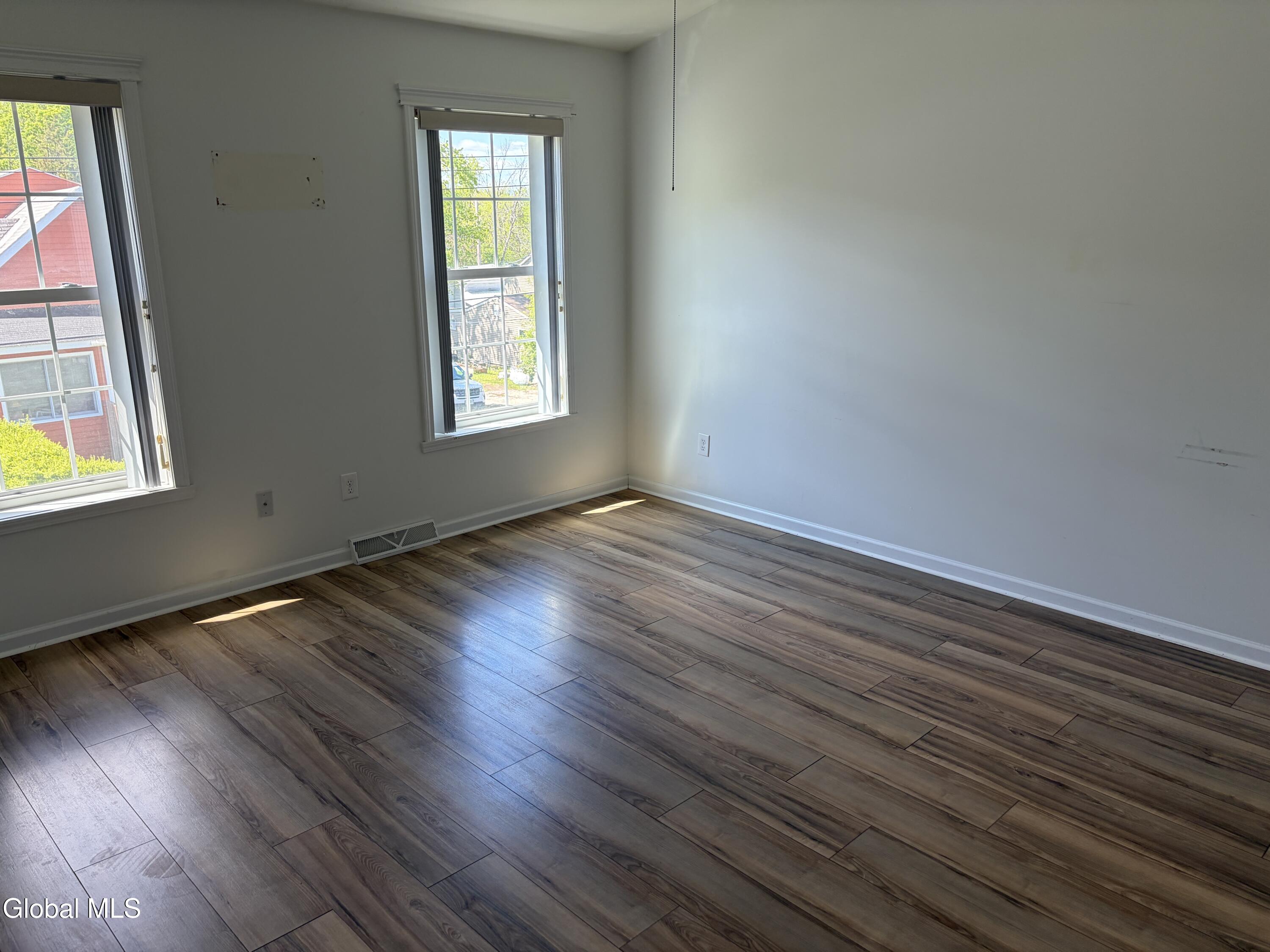 11 Highland View Avenue