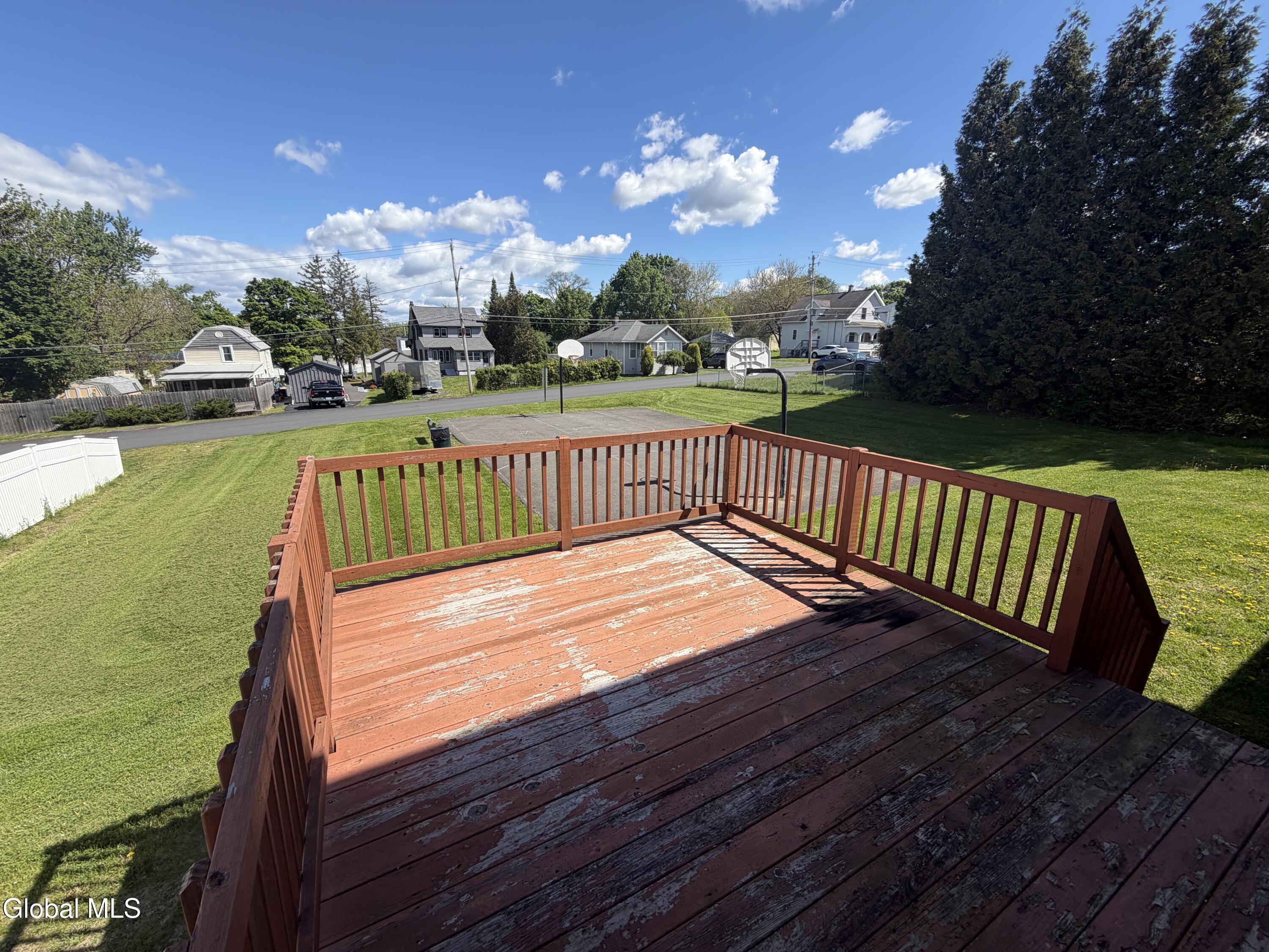 11 Highland View Avenue