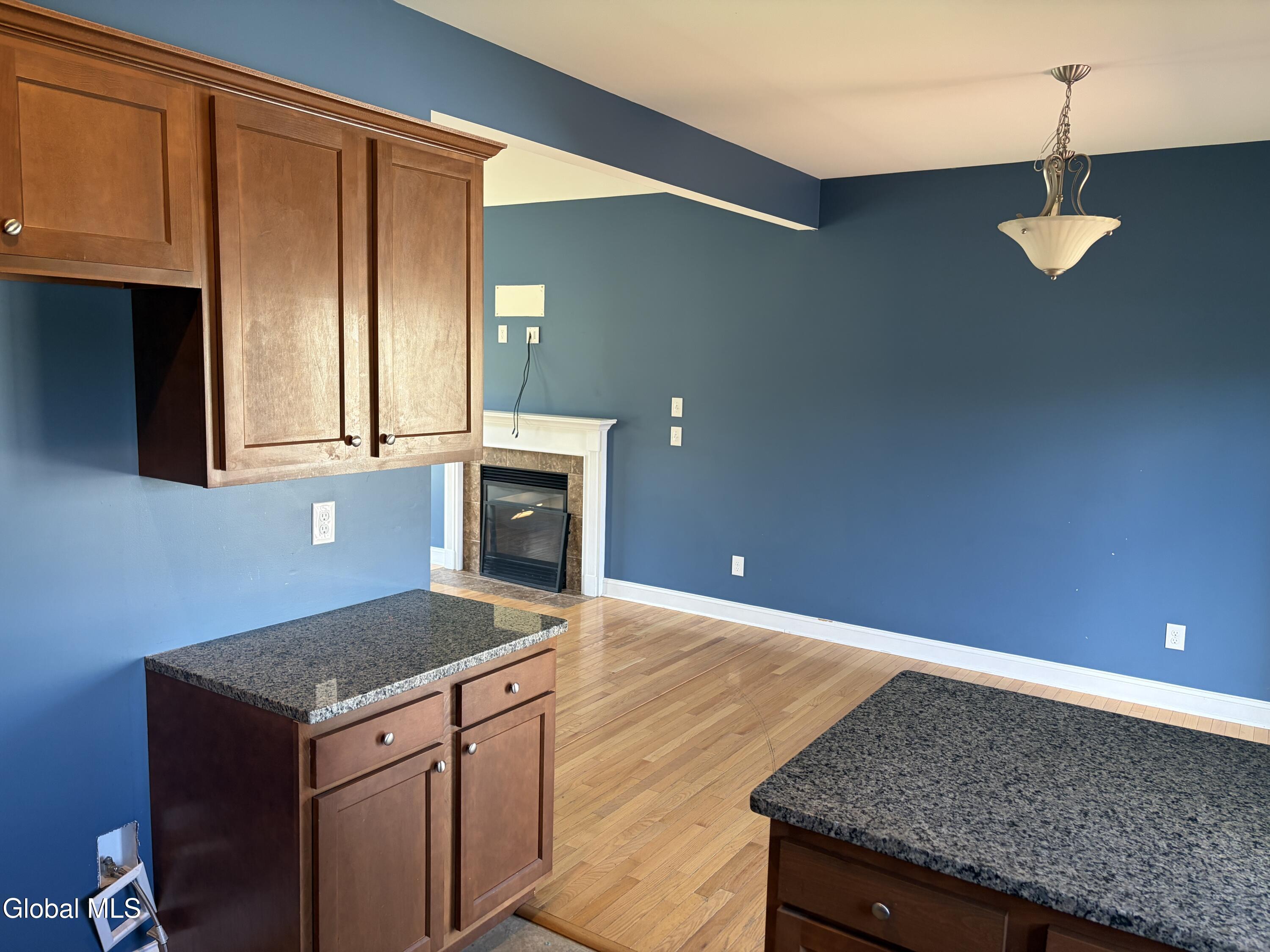 11 Highland View Avenue