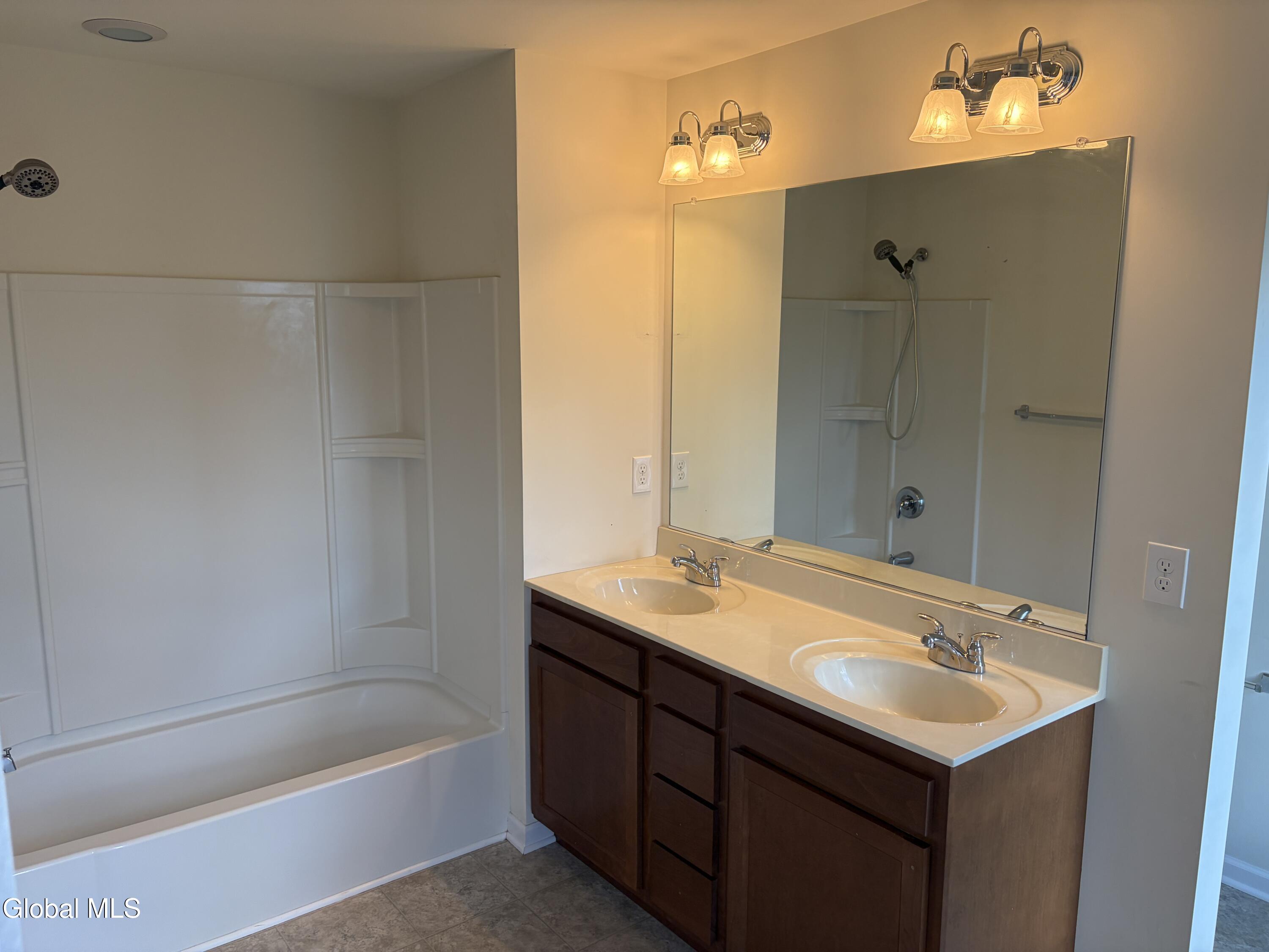 11 Highland View Avenue
