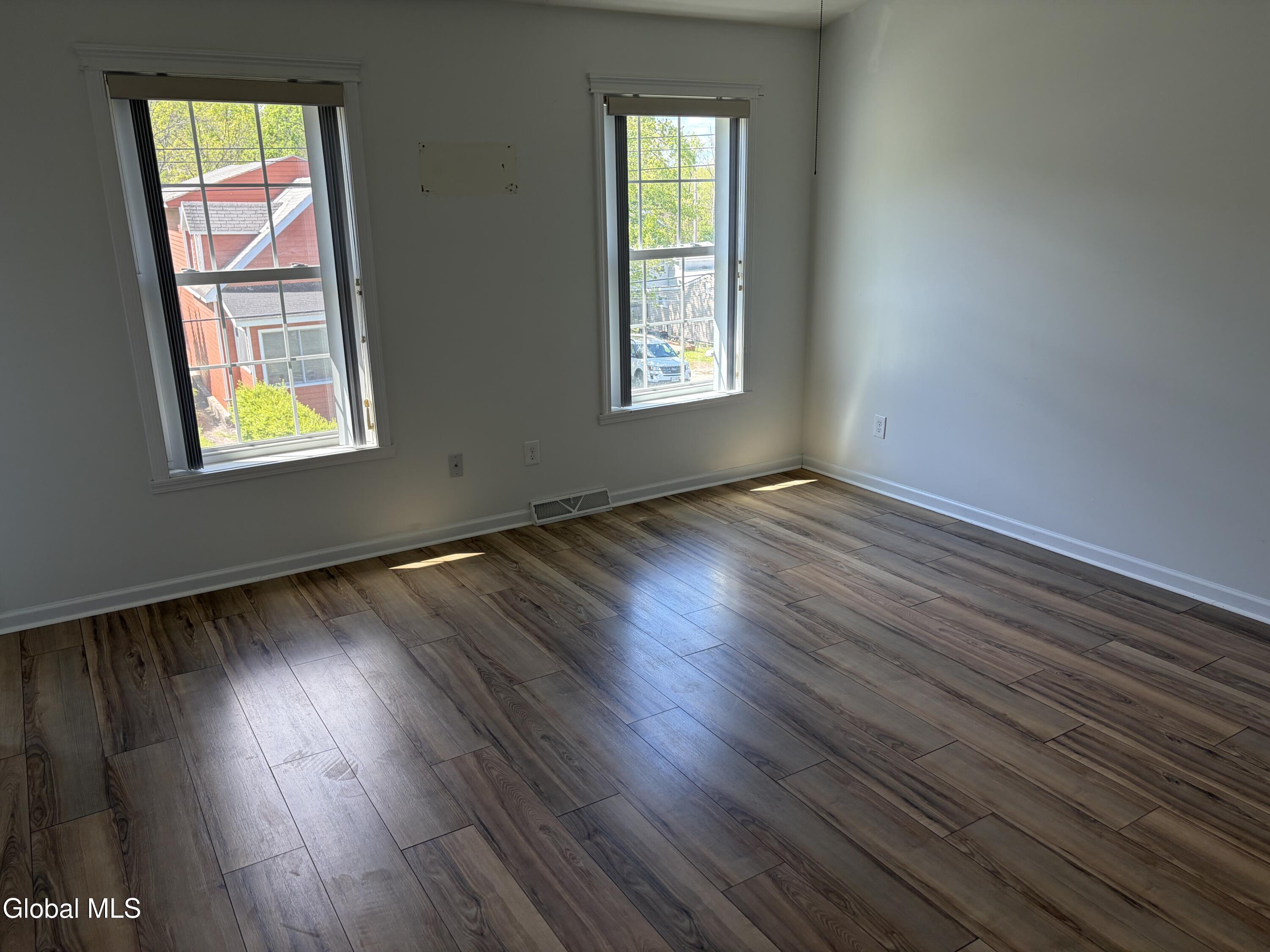 11 Highland View Avenue