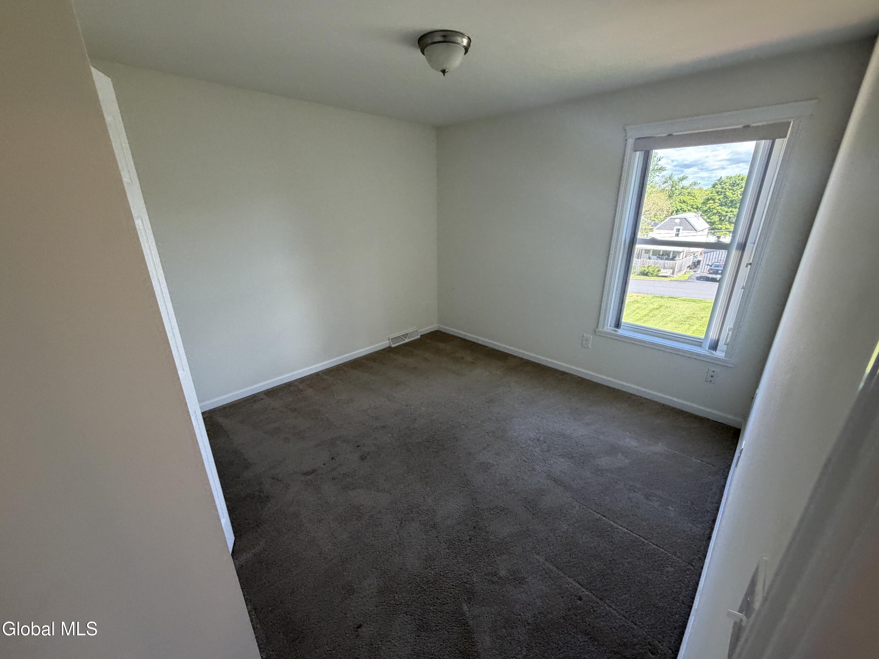 11 Highland View Avenue
