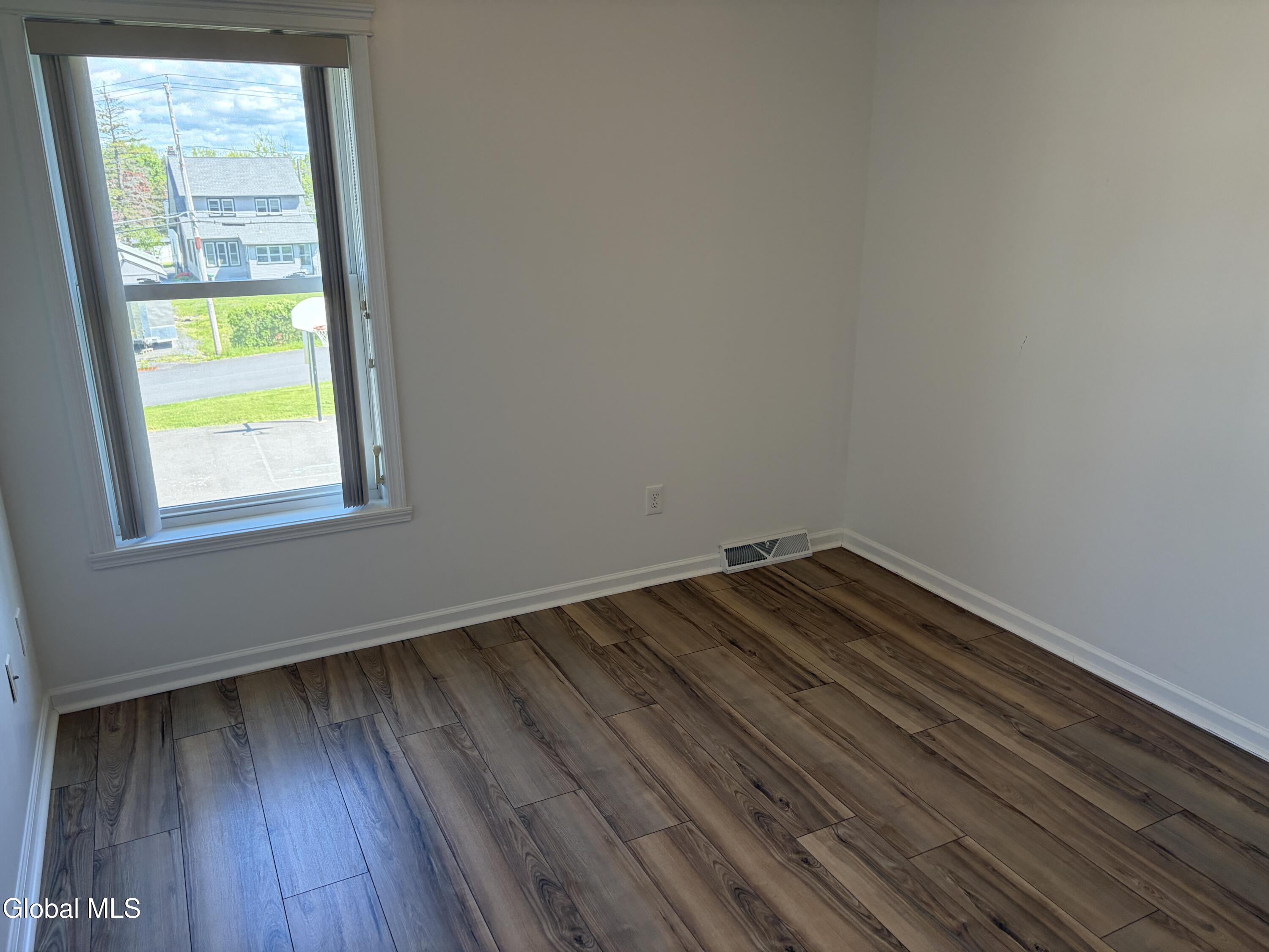 11 Highland View Avenue