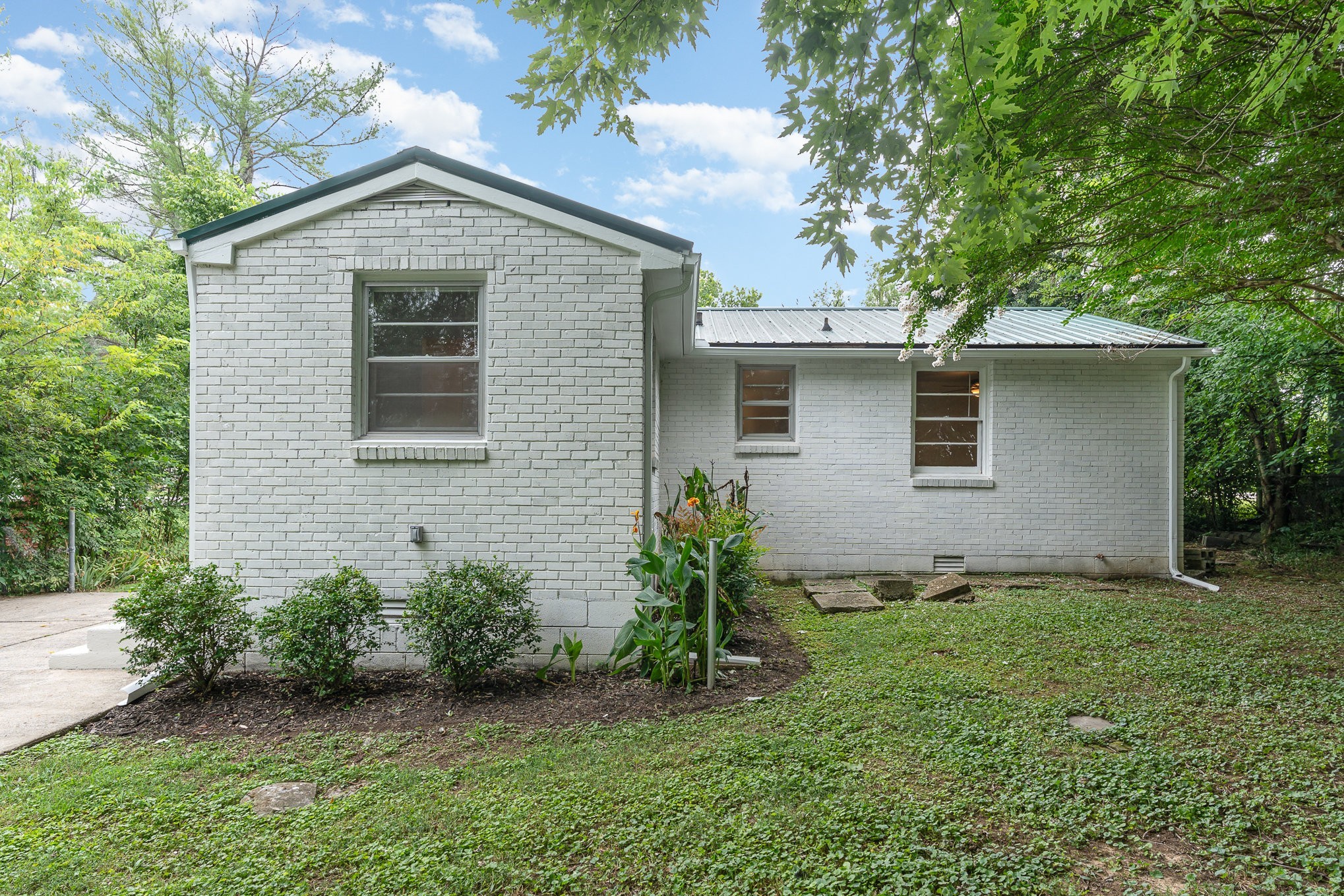 318 Keeton Ave