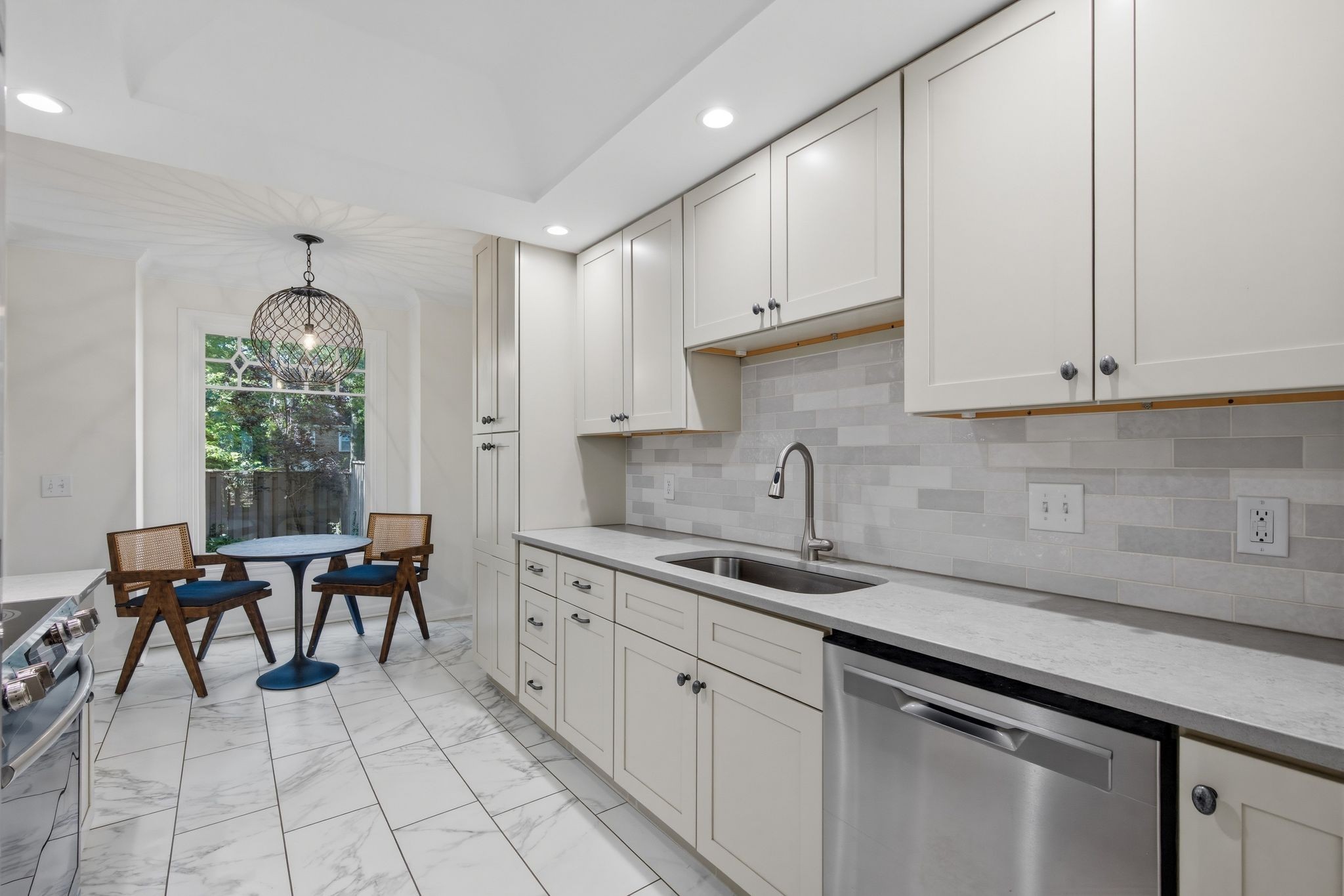 4400 Belmont Park Ter Unit: 201