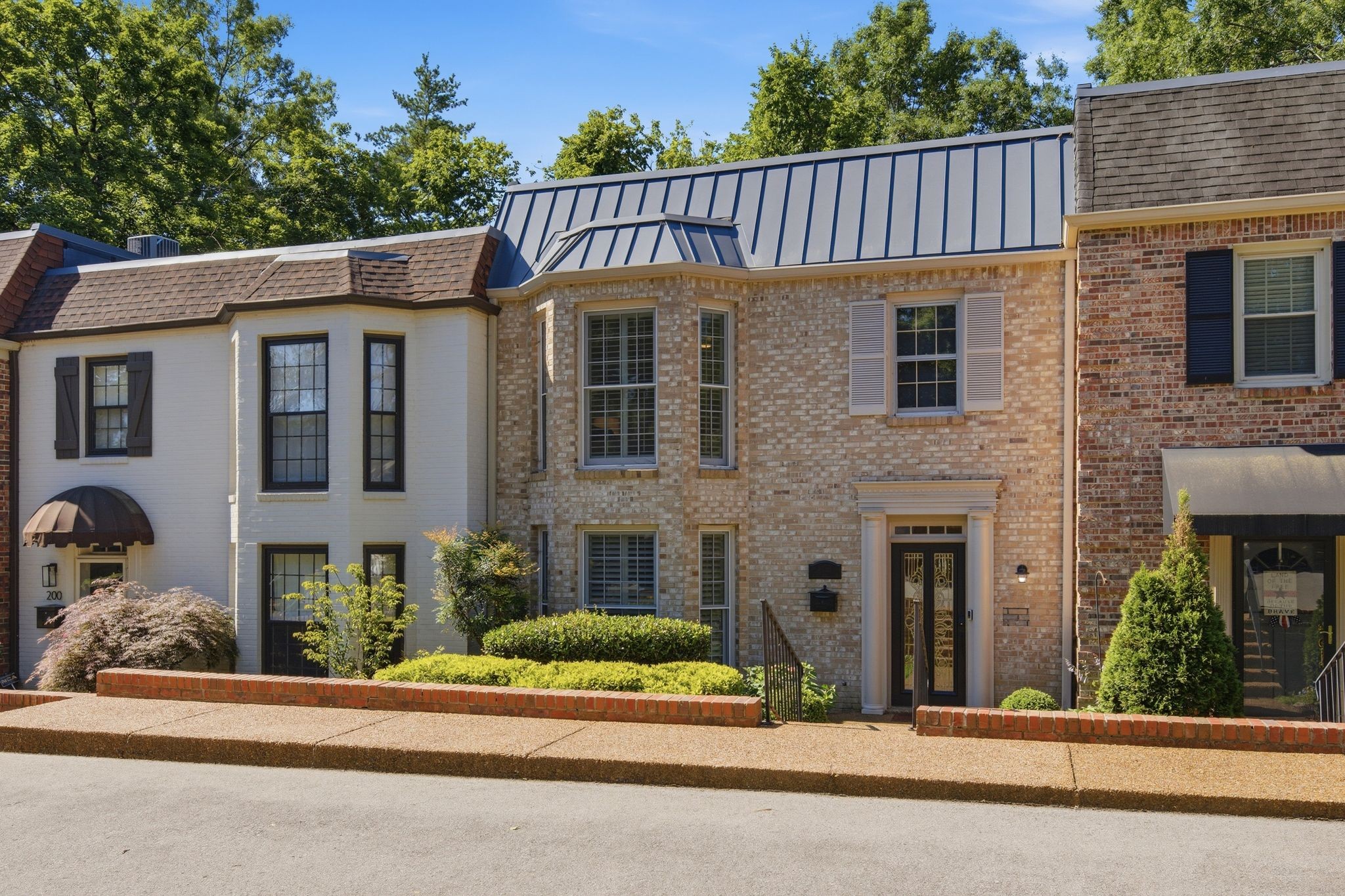 4400 Belmont Park Ter Unit: 201