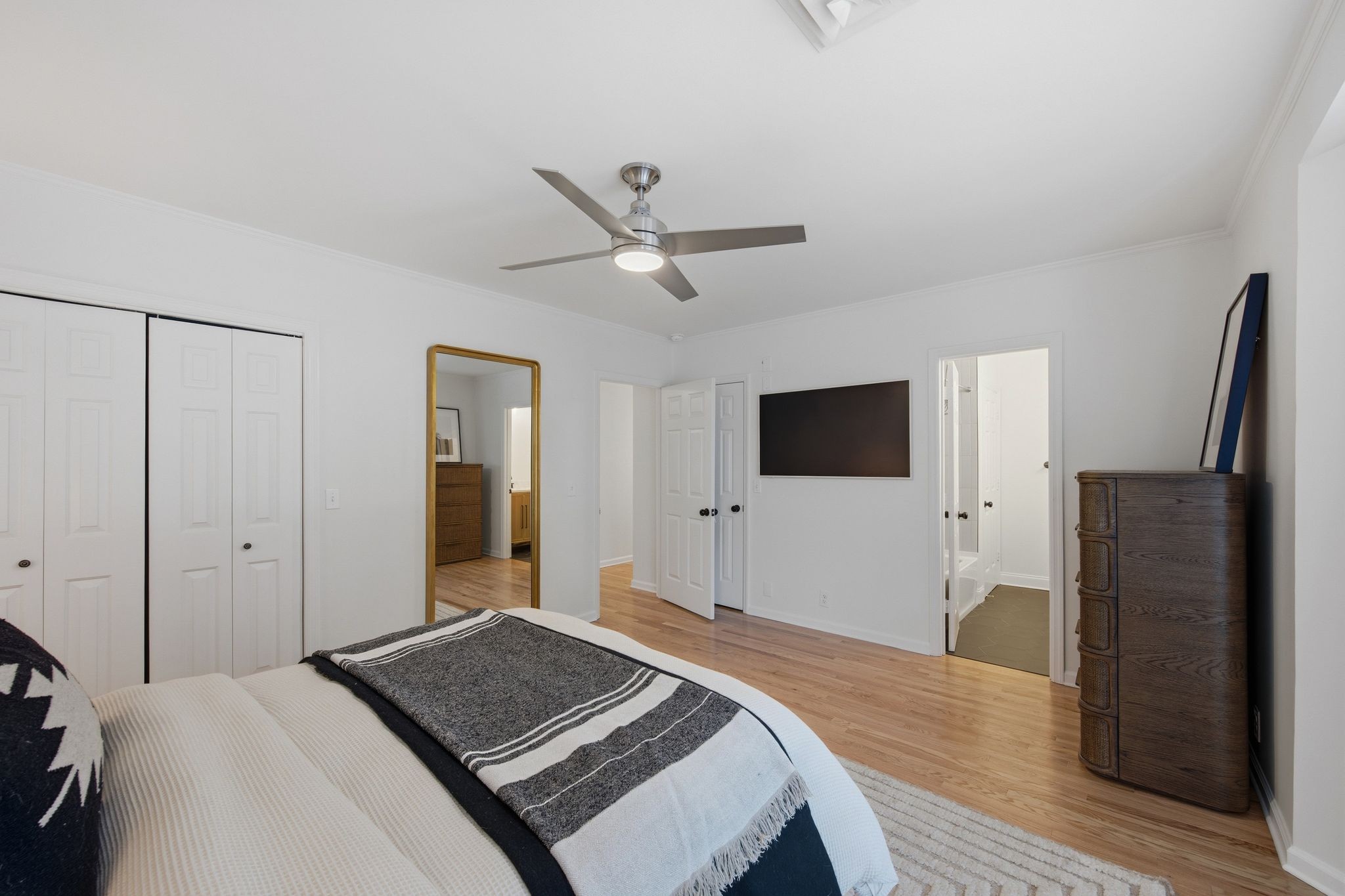 4400 Belmont Park Ter Unit: 201
