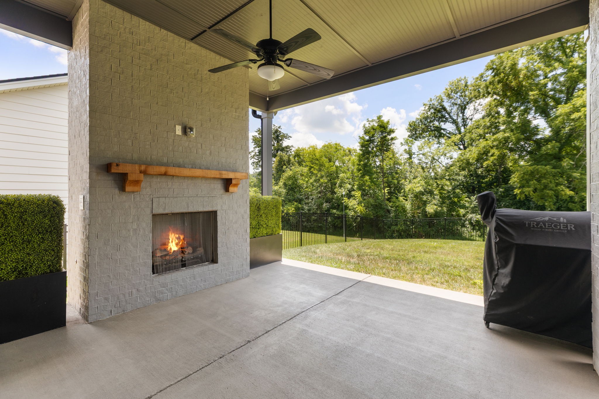 6129 Saint Marlo Dr