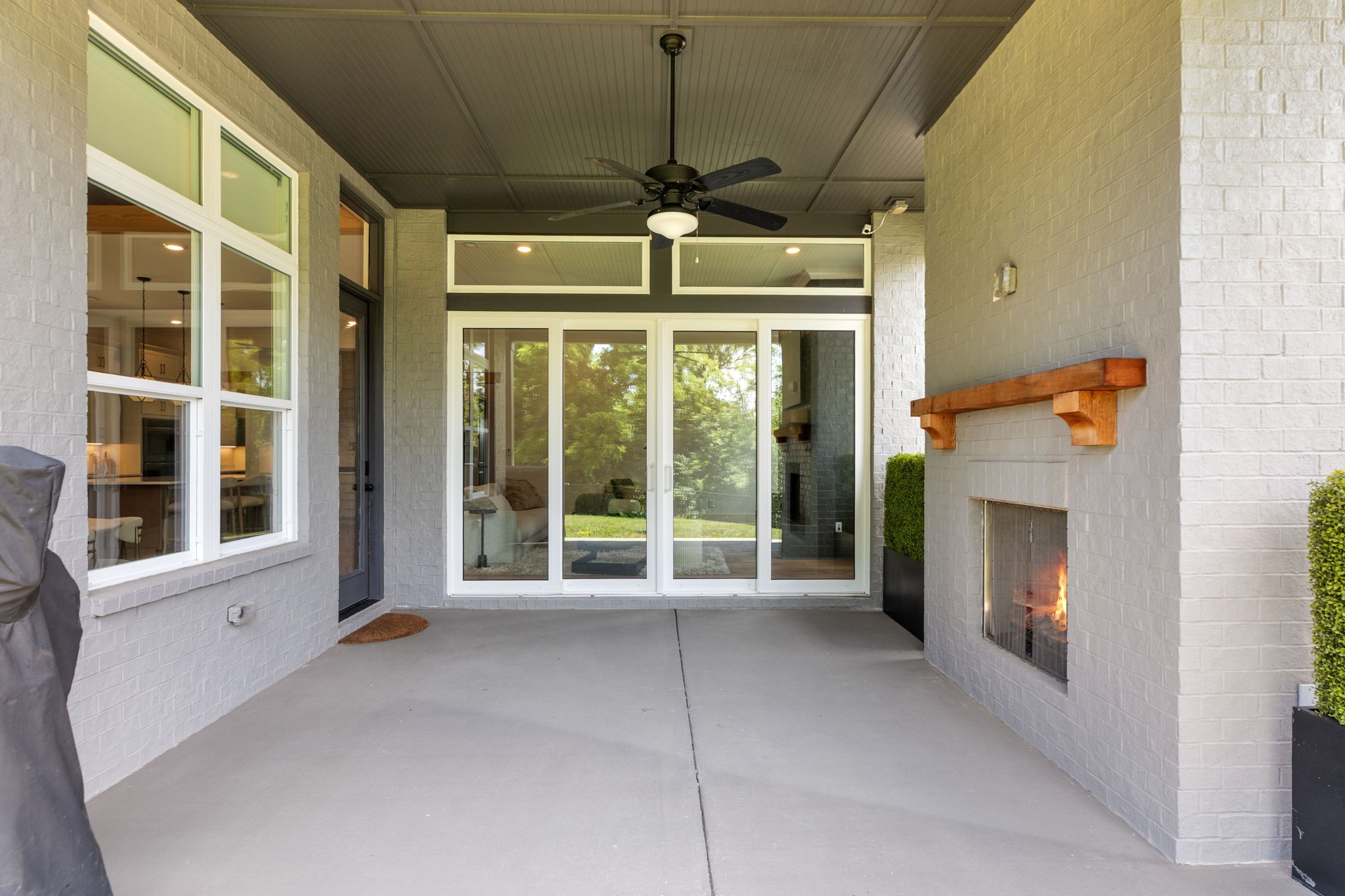 6129 Saint Marlo Dr