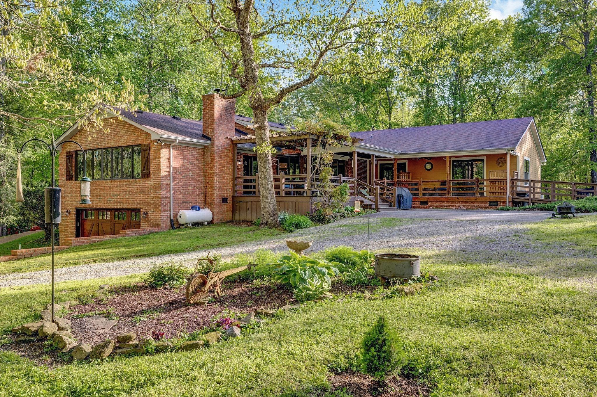 5700 Pinewood Rd
