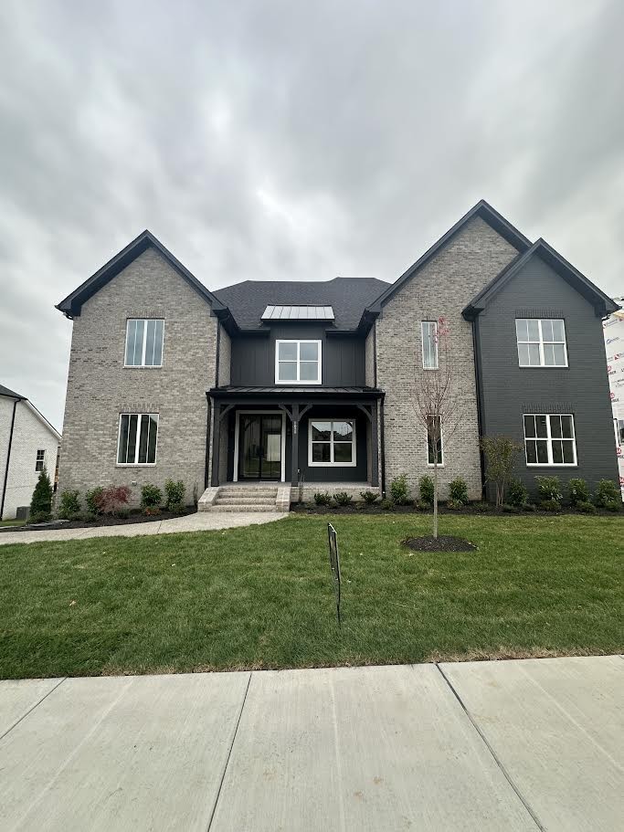 1020 Keeneland Dr