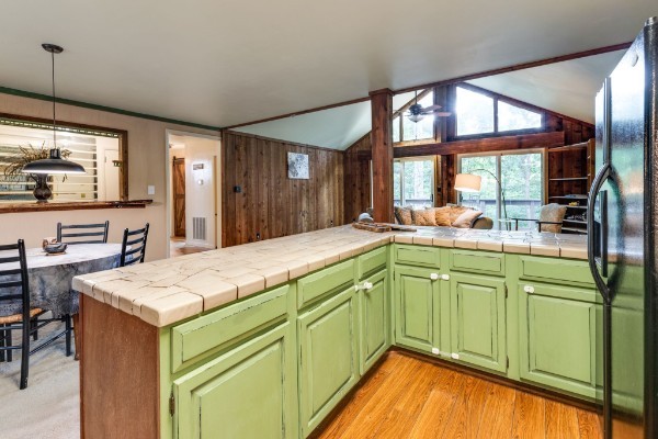 8676 Poplar Creek Rd