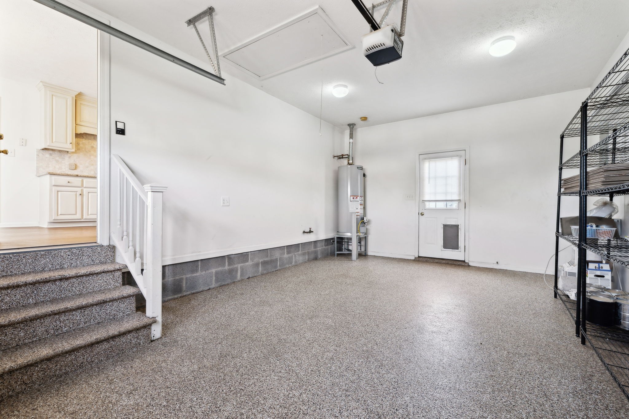 657 Community Ct