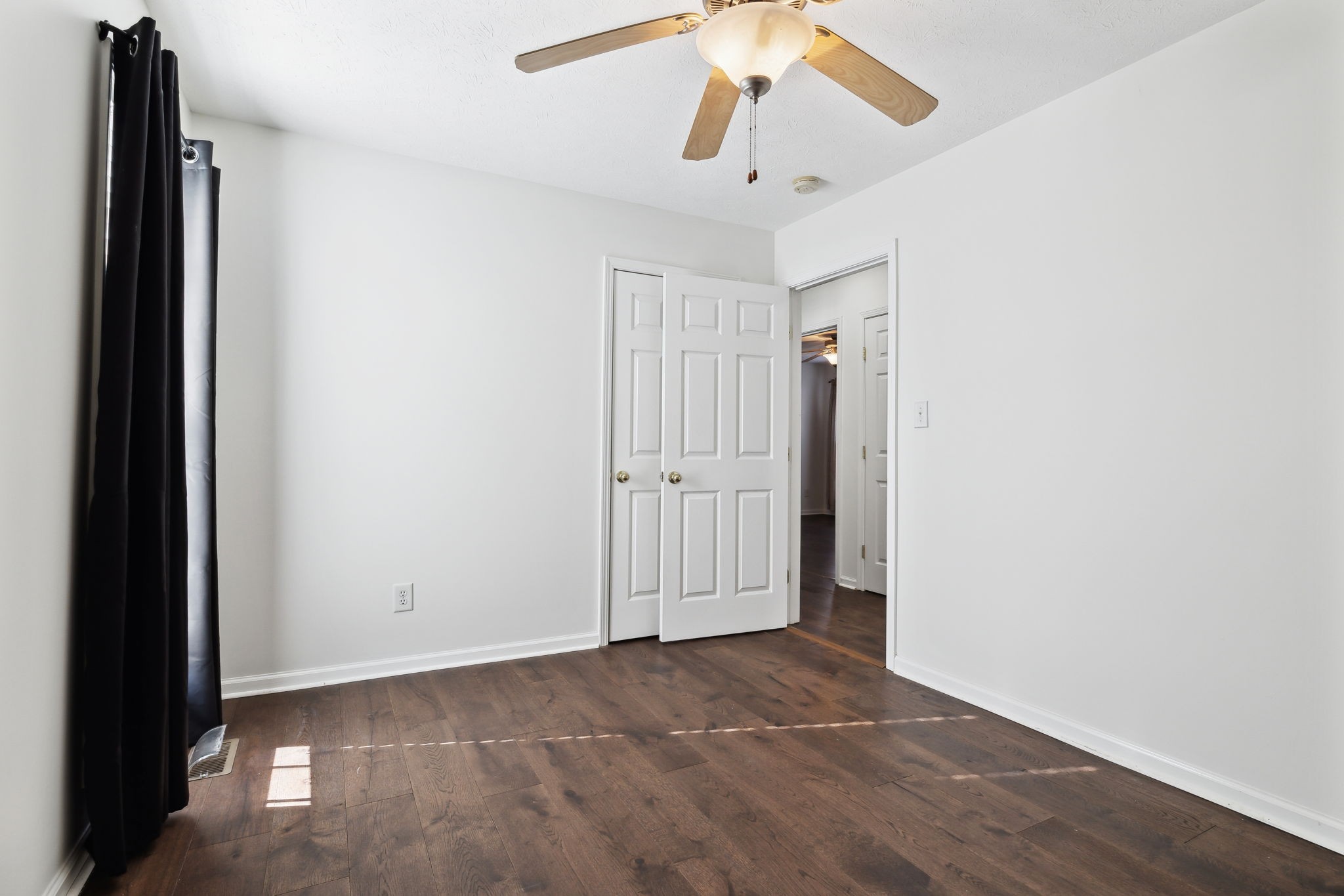 657 Community Ct