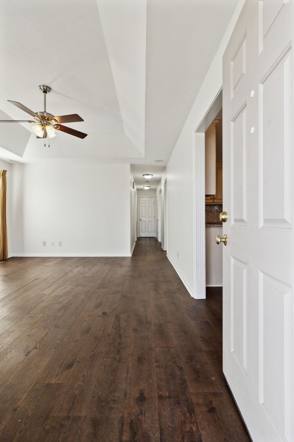657 Community Ct