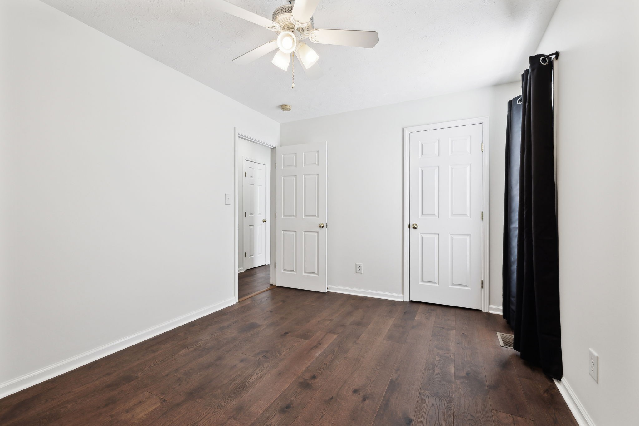 657 Community Ct