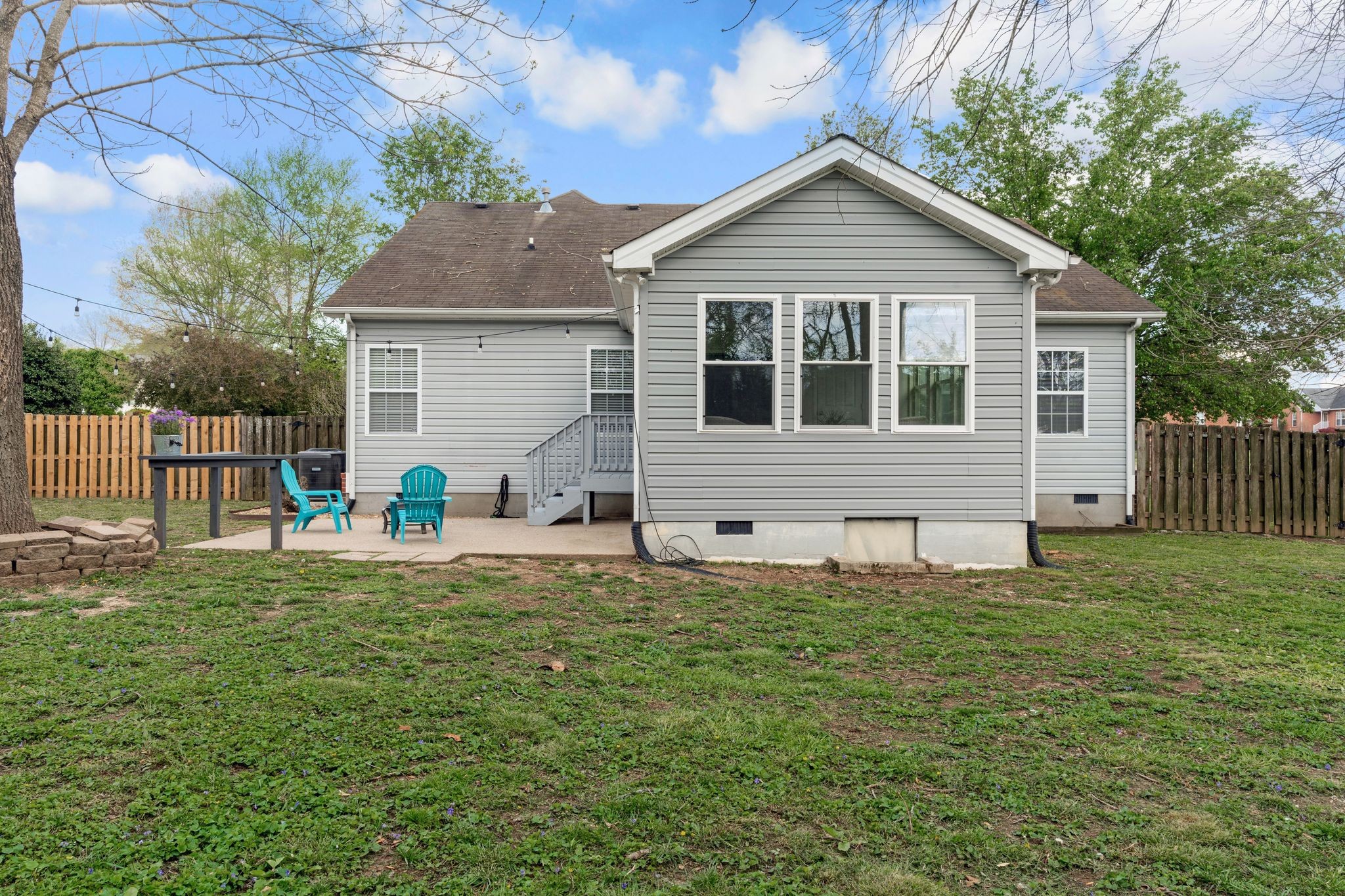 1007 Whitley Pl