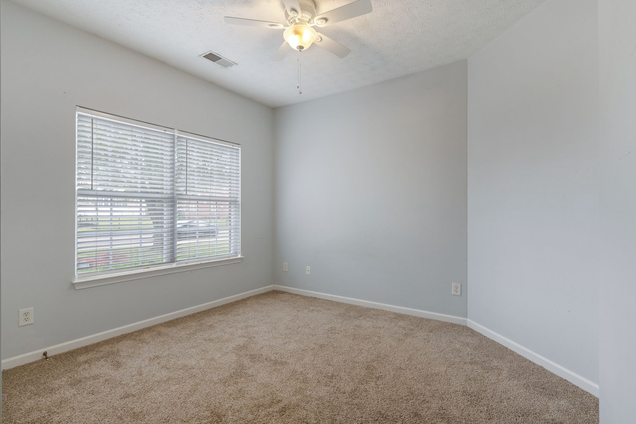 1007 Whitley Pl
