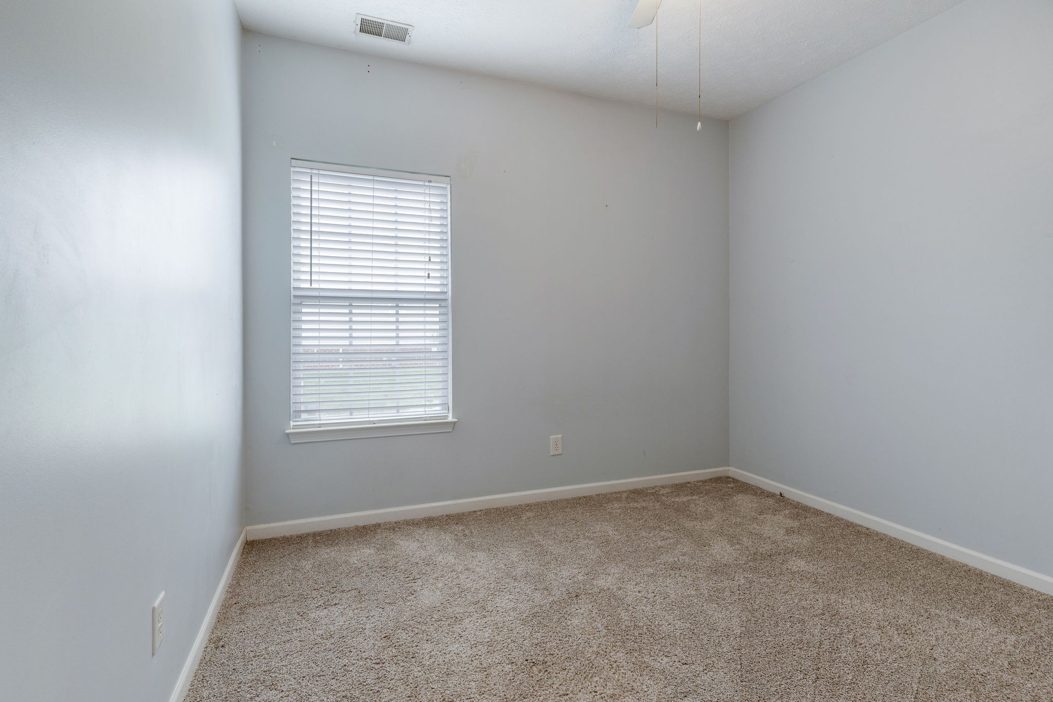 1007 Whitley Pl