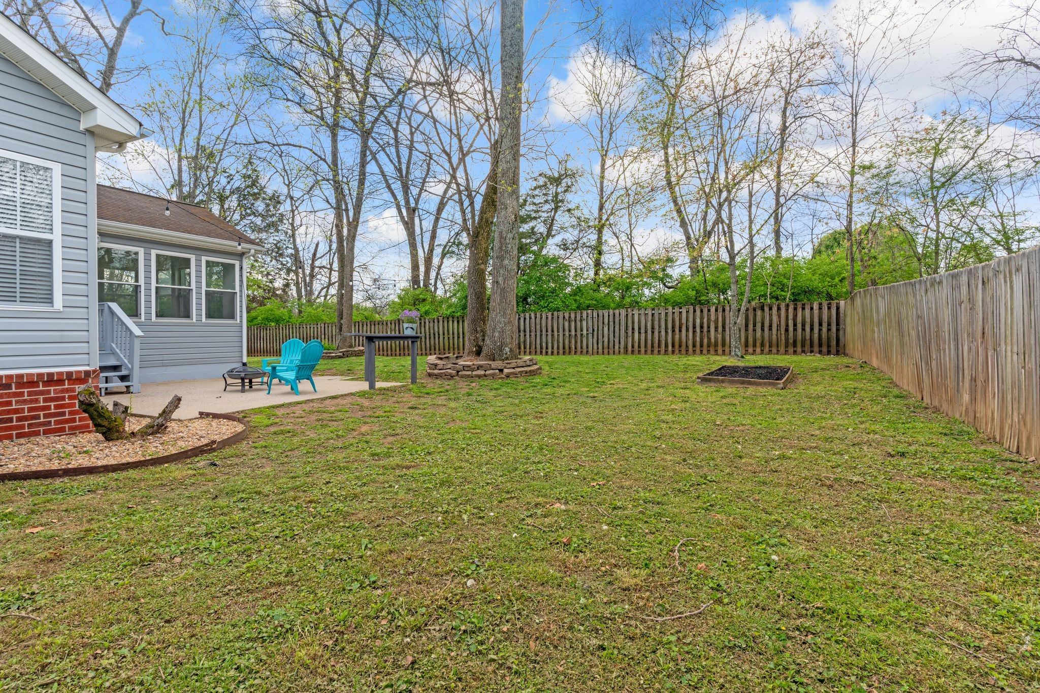 1007 Whitley Pl