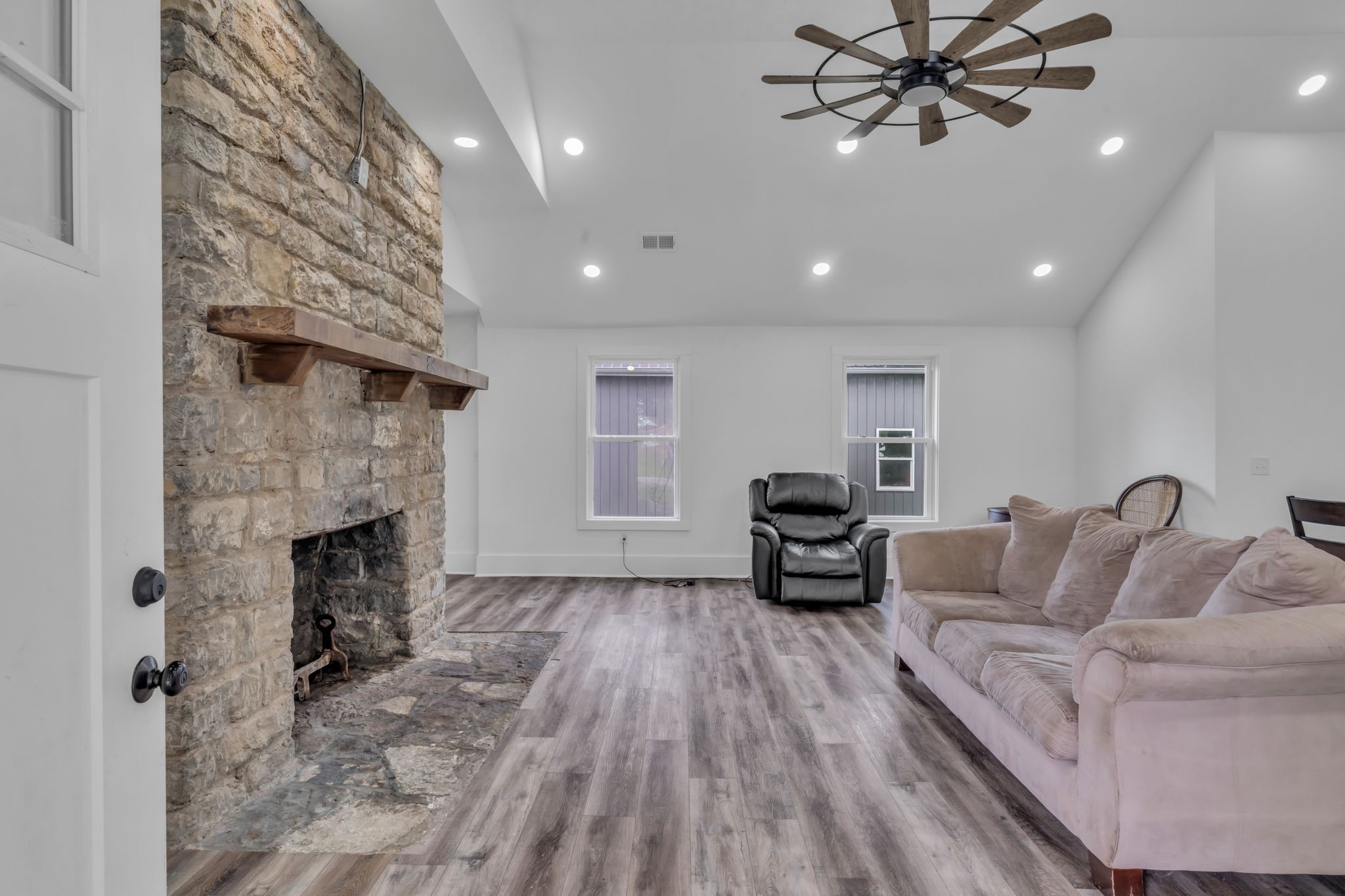 775 Rock Springs Rd