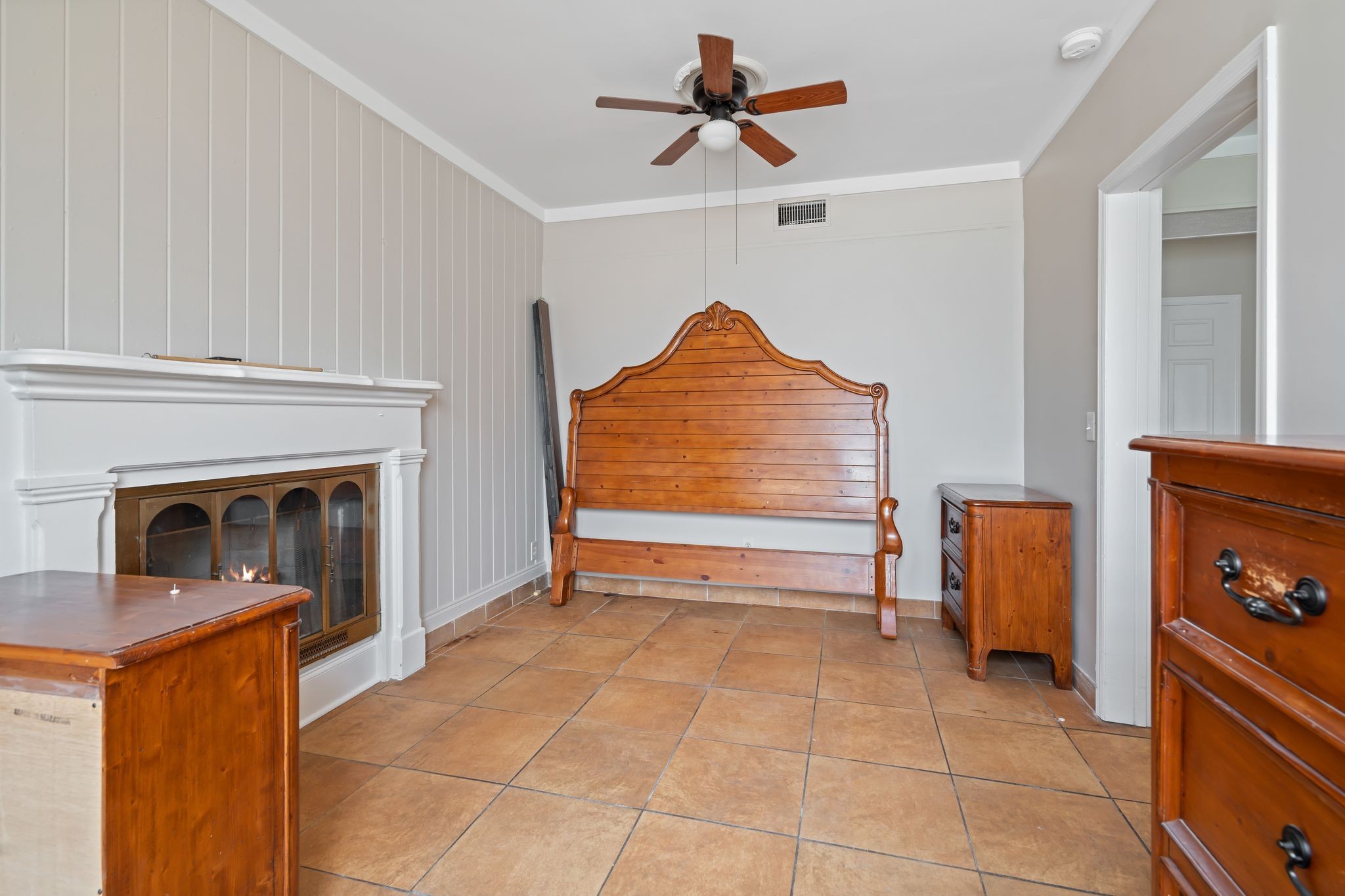 401 Neelys Bend Rd