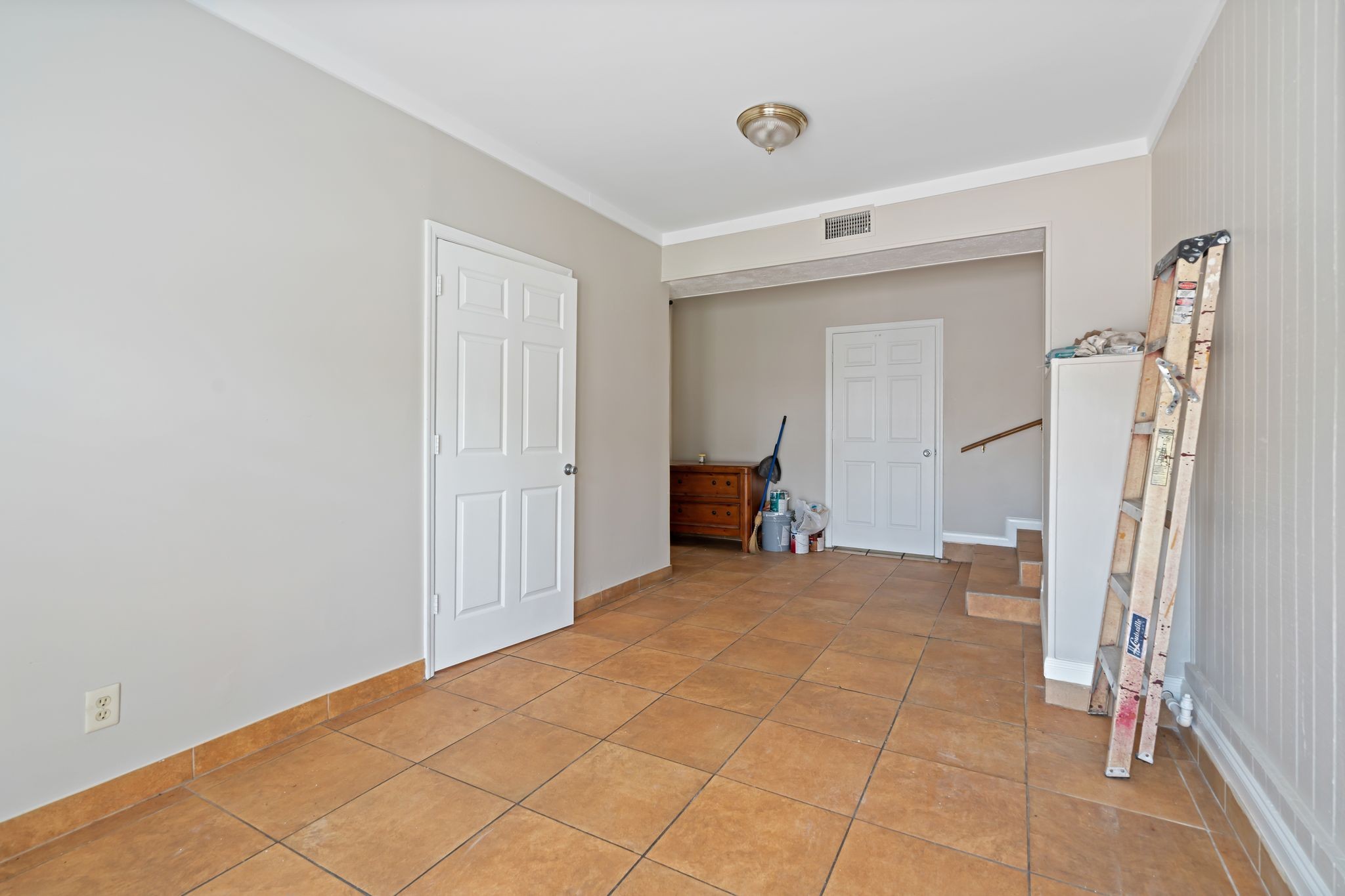 401 Neelys Bend Rd