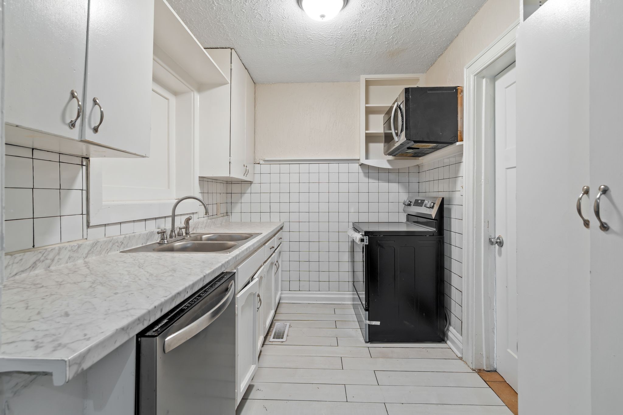 401 Neelys Bend Rd